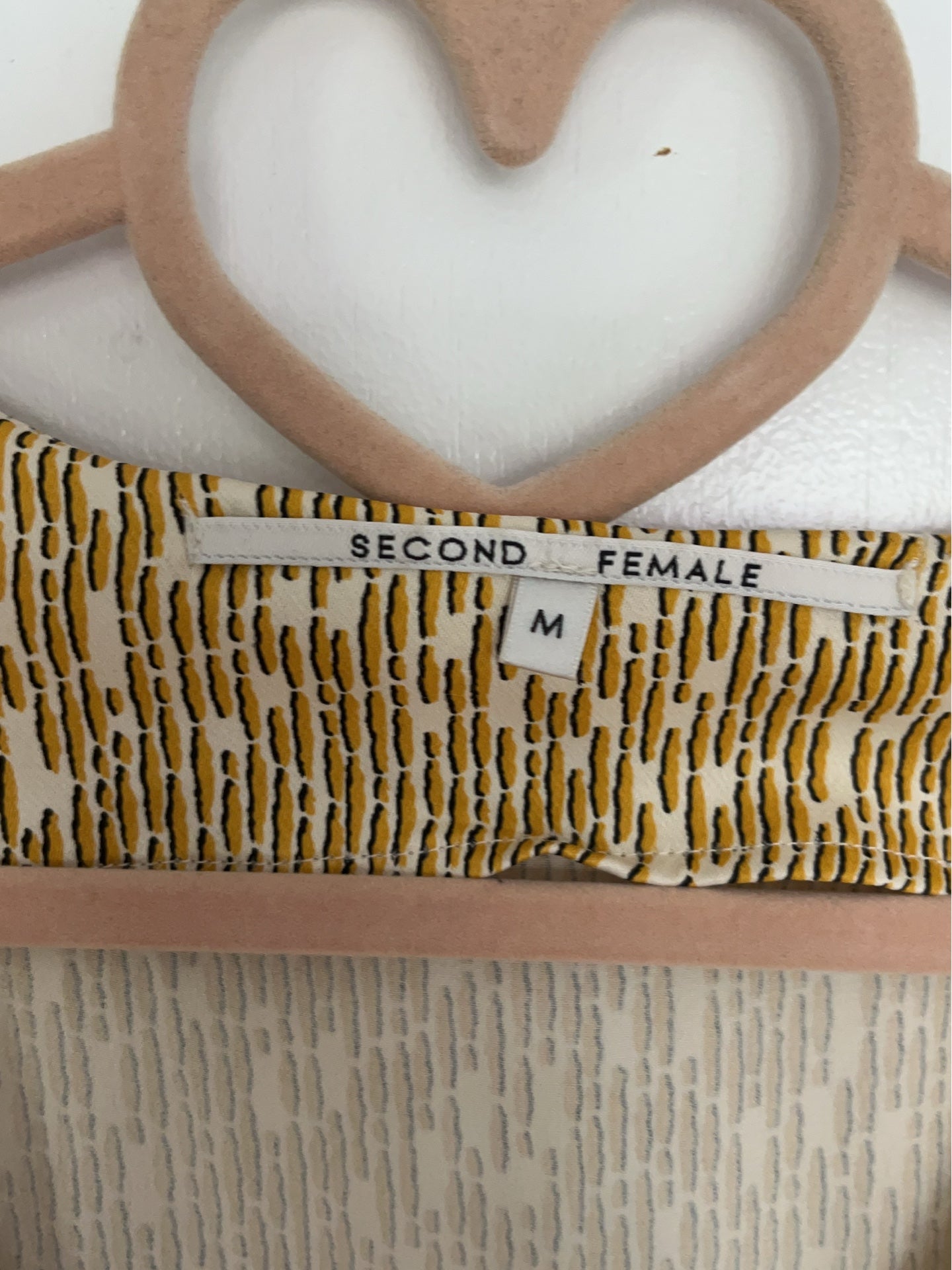 Second Female-klänning NWOT