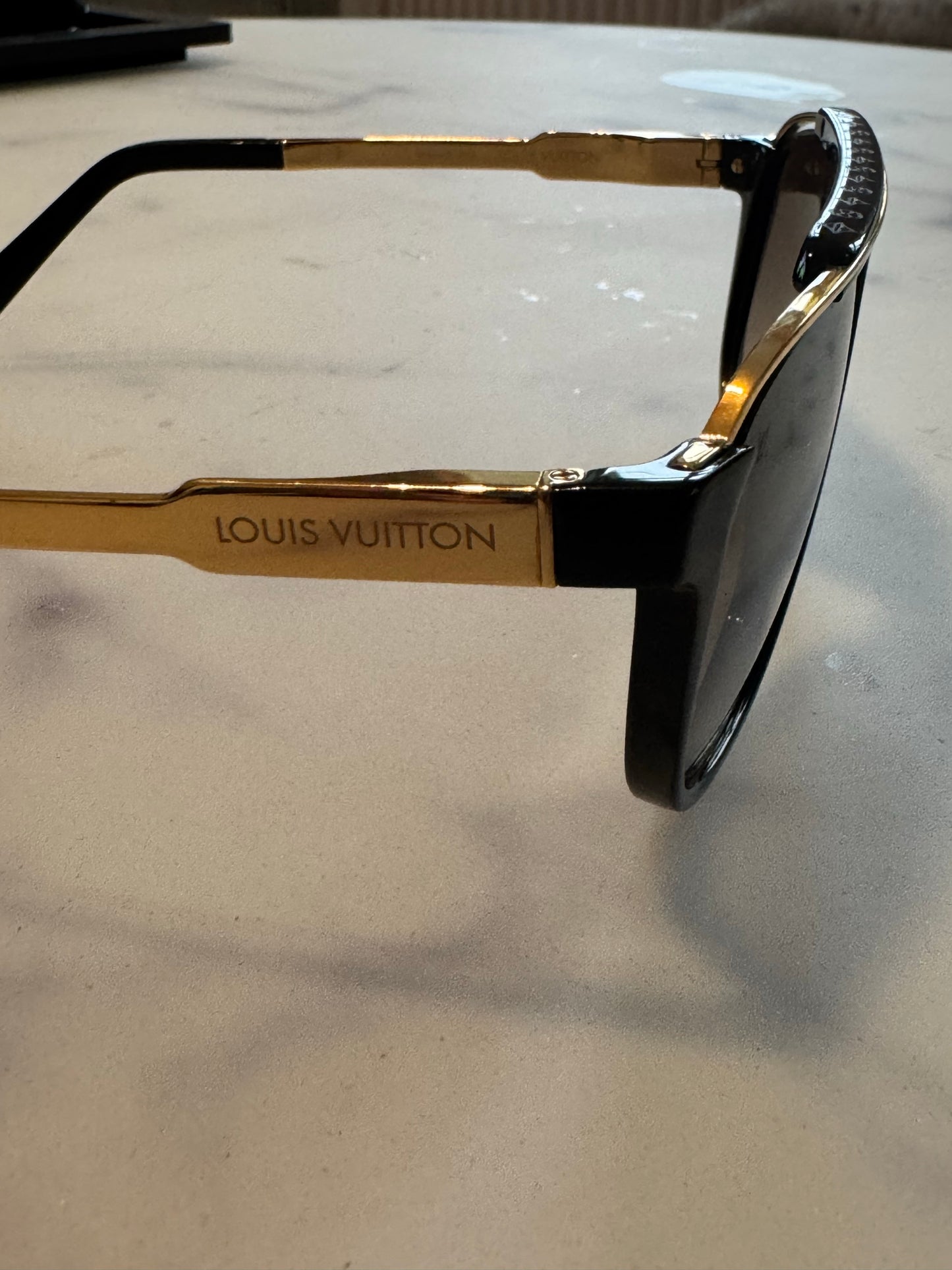 Louis Vuitton-solglasögon