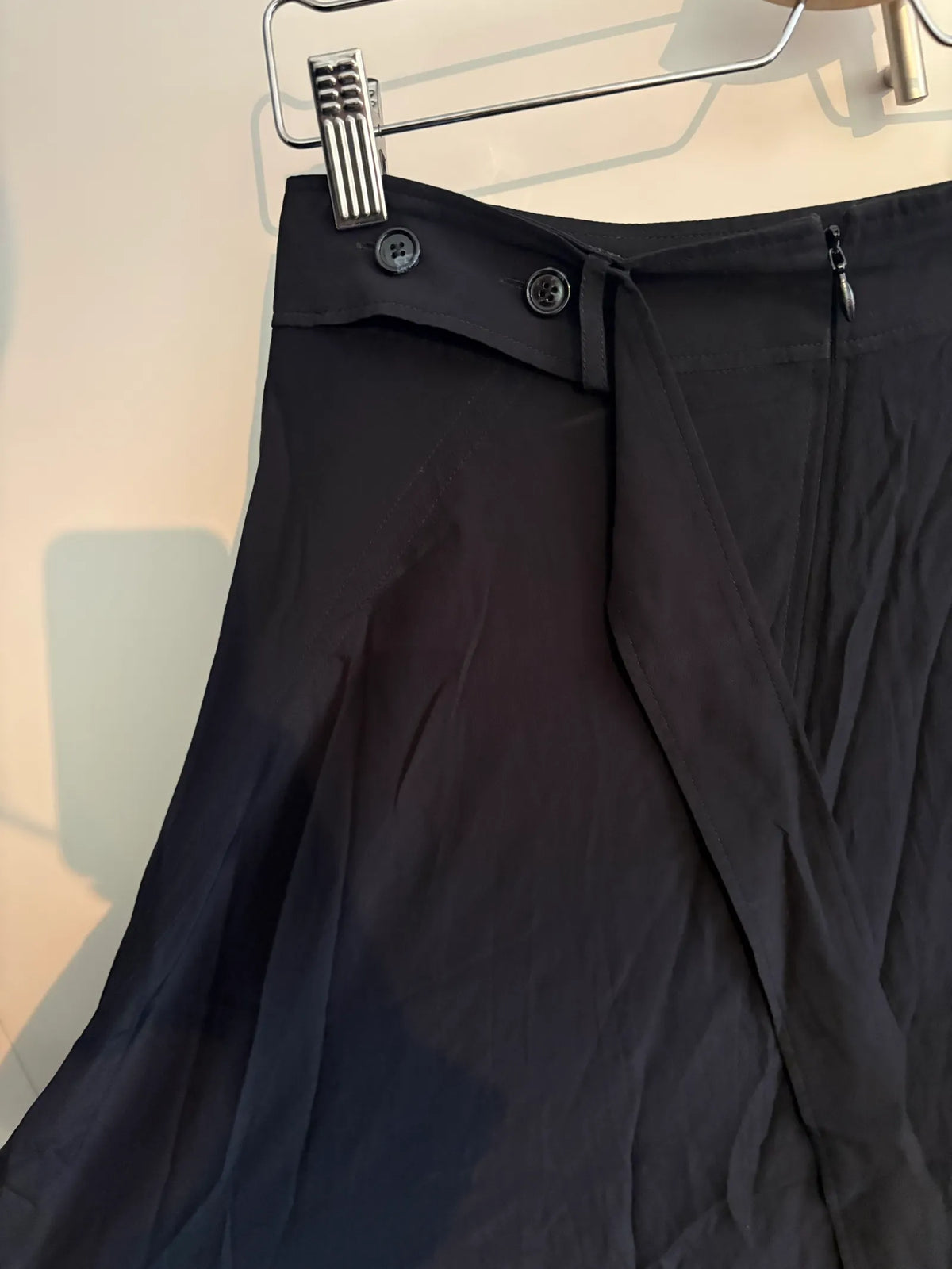 Acne Studios-sidenkjol