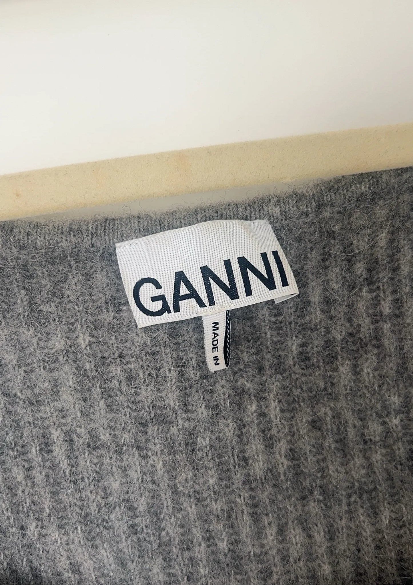 Ganni-ulltröja