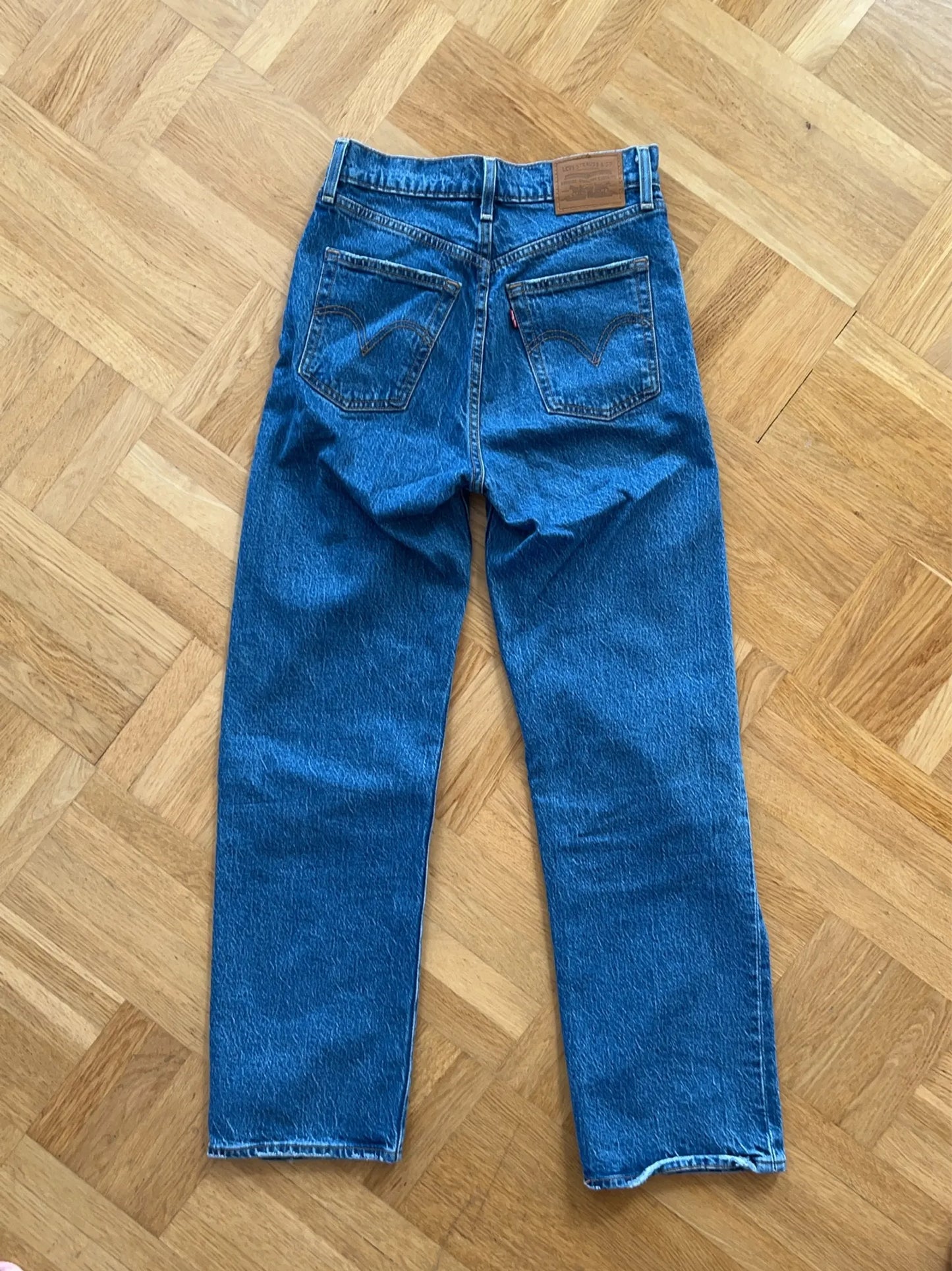Levi's Ribcage Straight Ankle Jeans