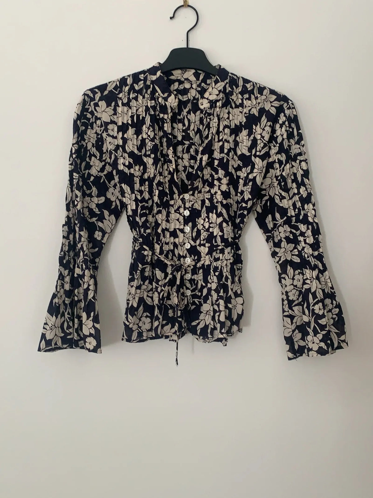Malina Plisserade Små Sydda Veck Hela Blusen Blouse