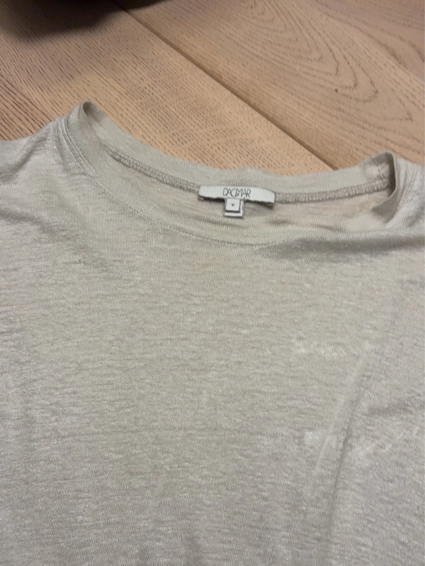 Dagmar-linnet-shirt