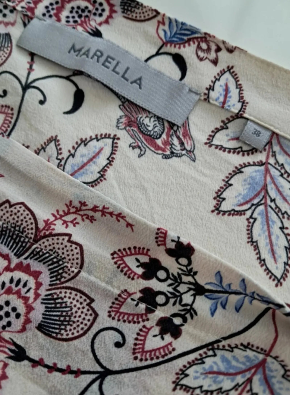 Marella-sidenblus