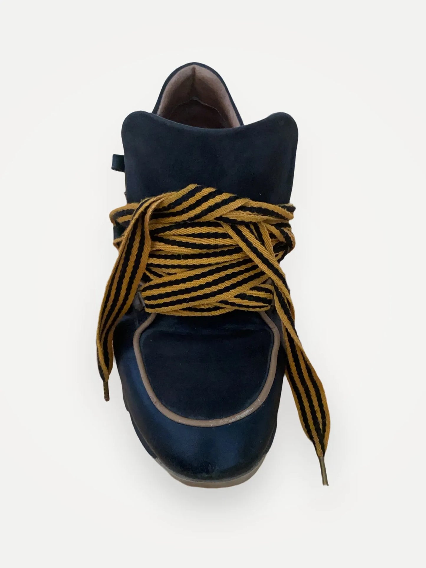 Blankens Äldre Modell-skinnsneakers