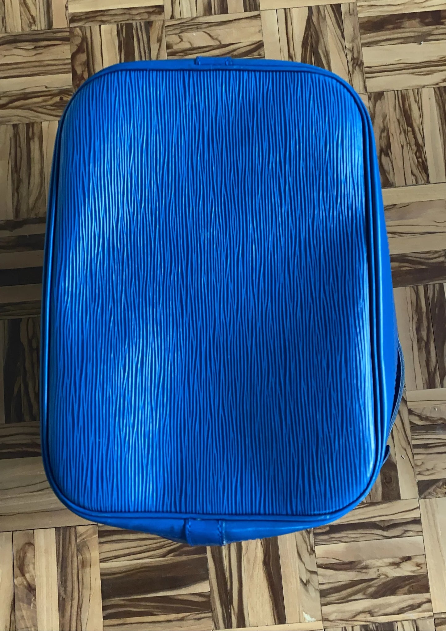 Louis Vuitton Noe Gm-skinnaxelremsväska