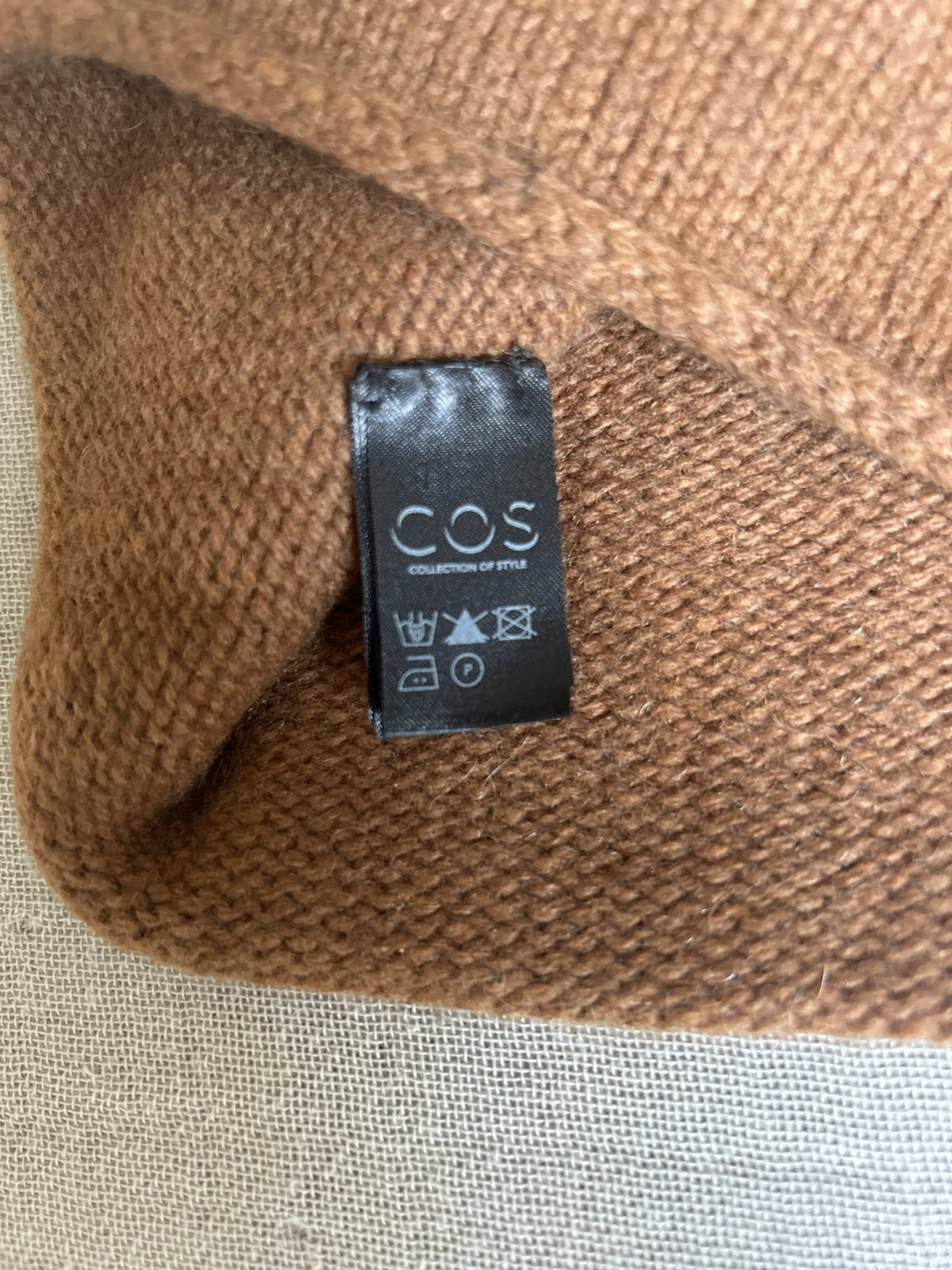 Cos Hat
