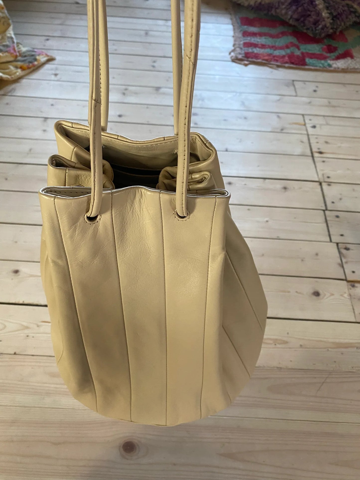 Marimekko Iso Keira Big-skinnaxelremsväska