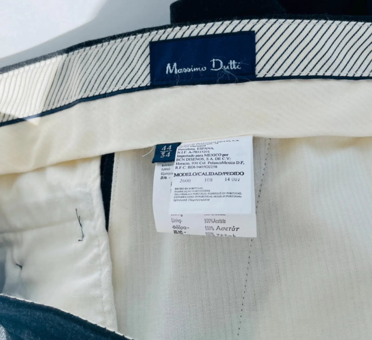 Massimo Dutti-kostym