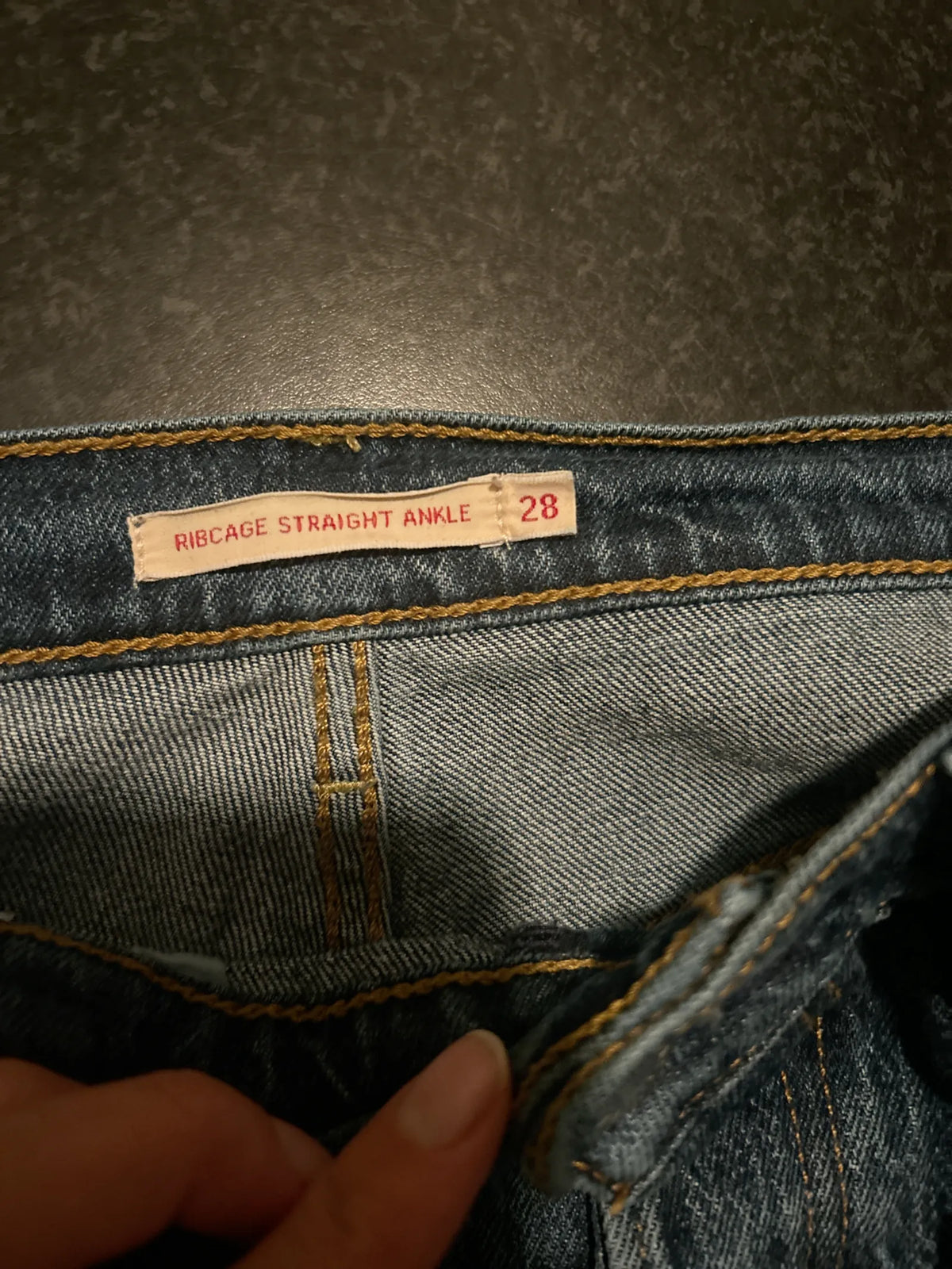 Levi's Ribcage Straight Ankle Jeans