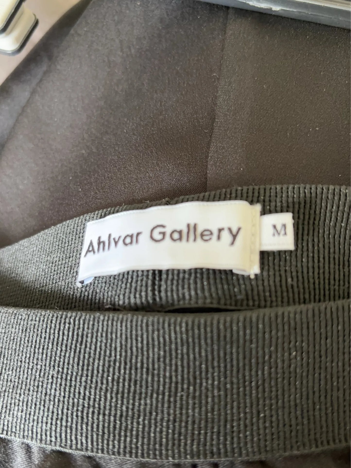 Ahlvar Gallery Skirt