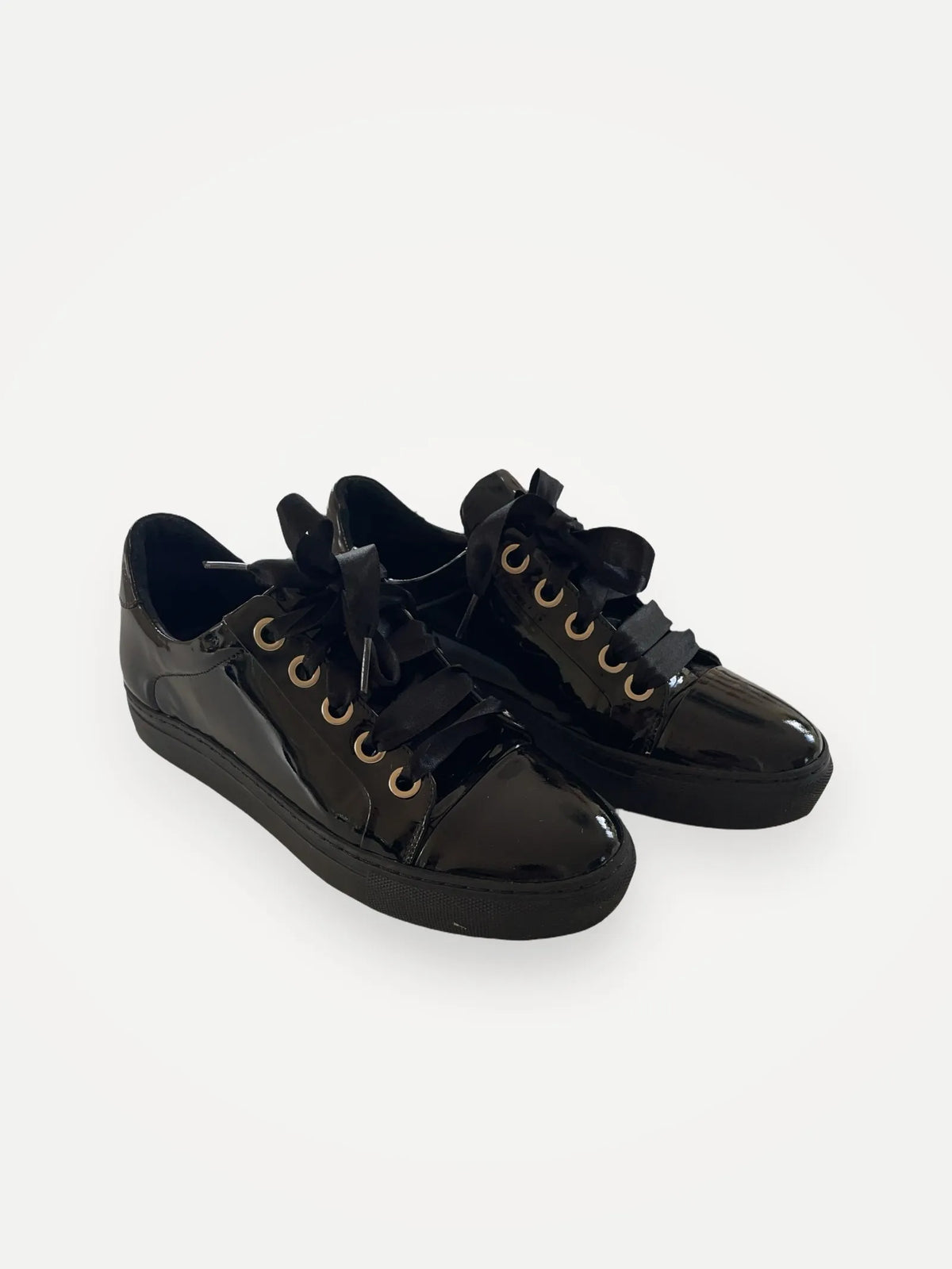 Billi Bi-sneakers NWOT