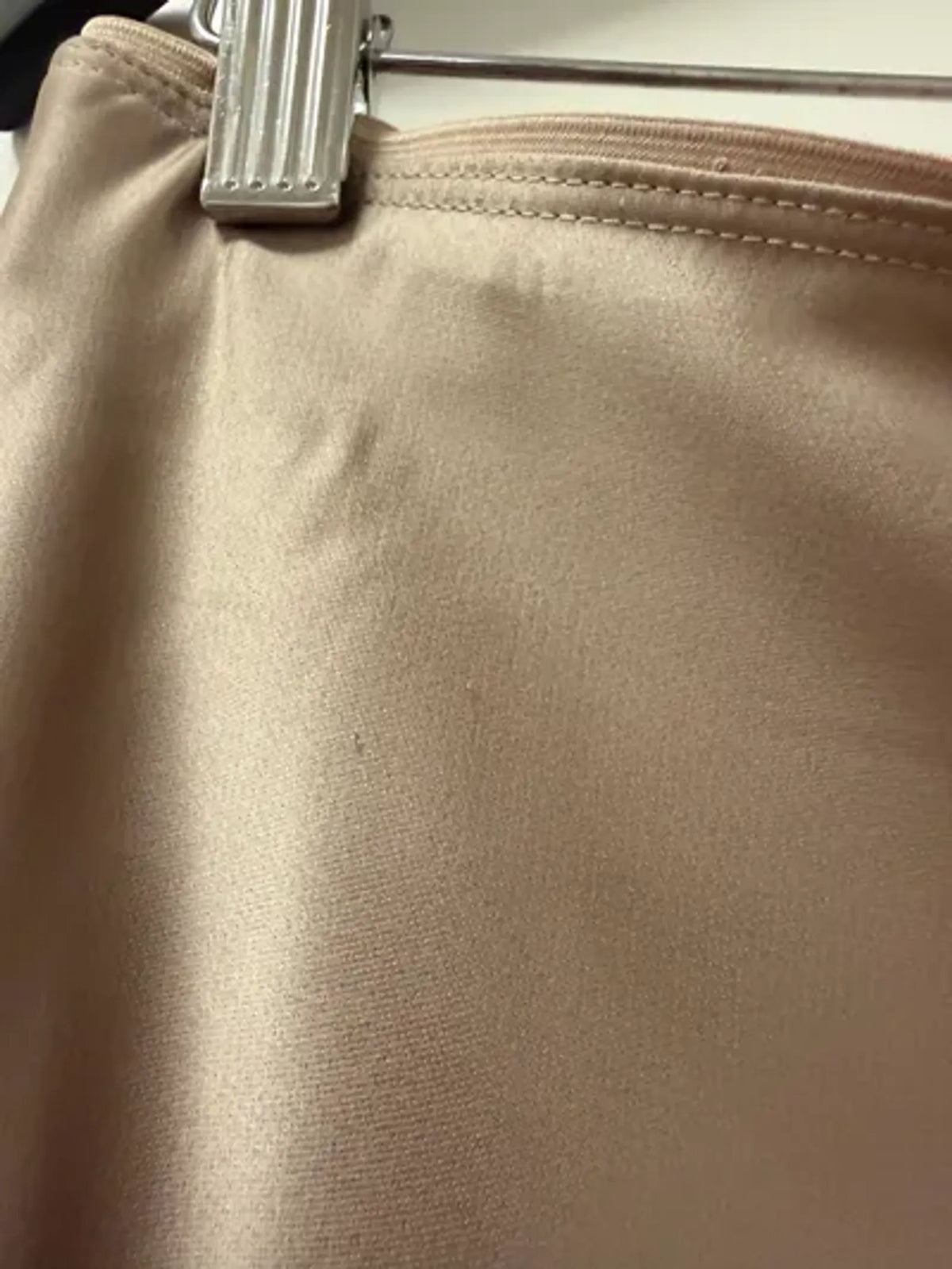 Aurora Carin Satin In Champagne-kjol