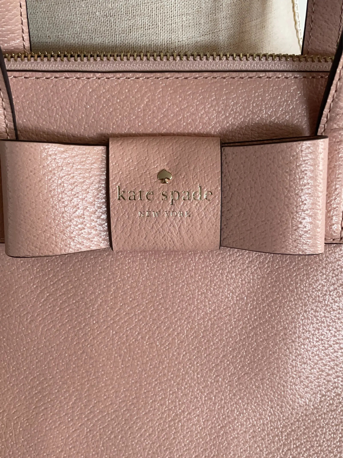 Kate Spade Vet Ej-skinnaxelremsväska NWOT