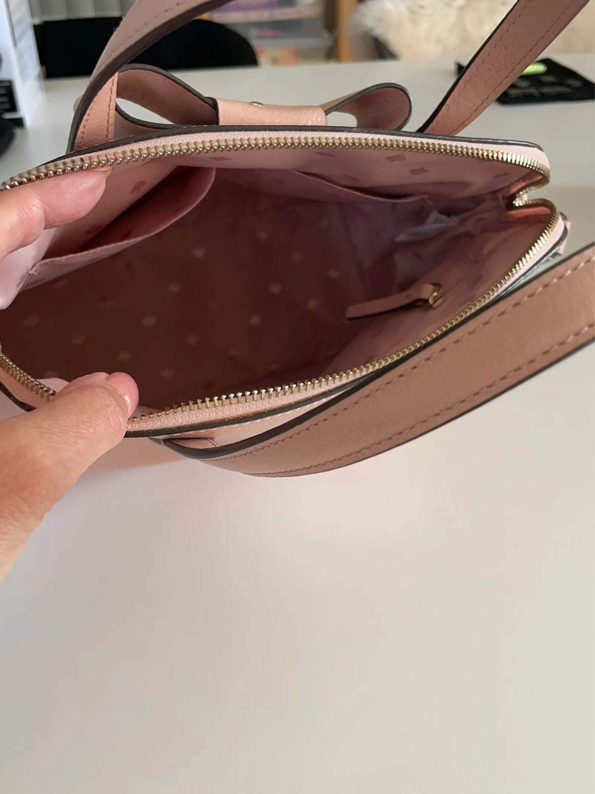 Kate Spade Vet Ej-skinnaxelremsväska NWOT