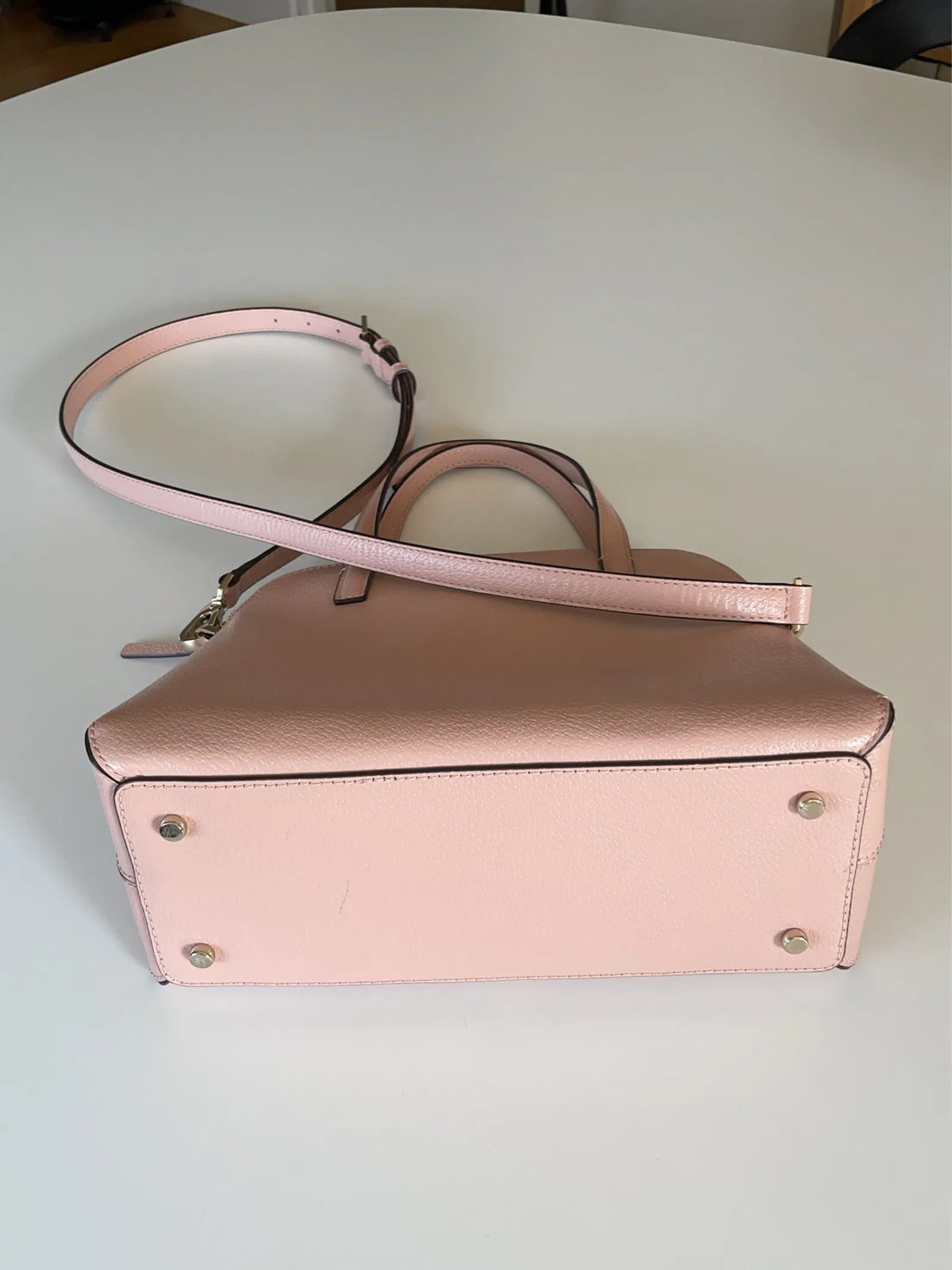 Kate Spade Vet Ej-skinnaxelremsväska NWOT