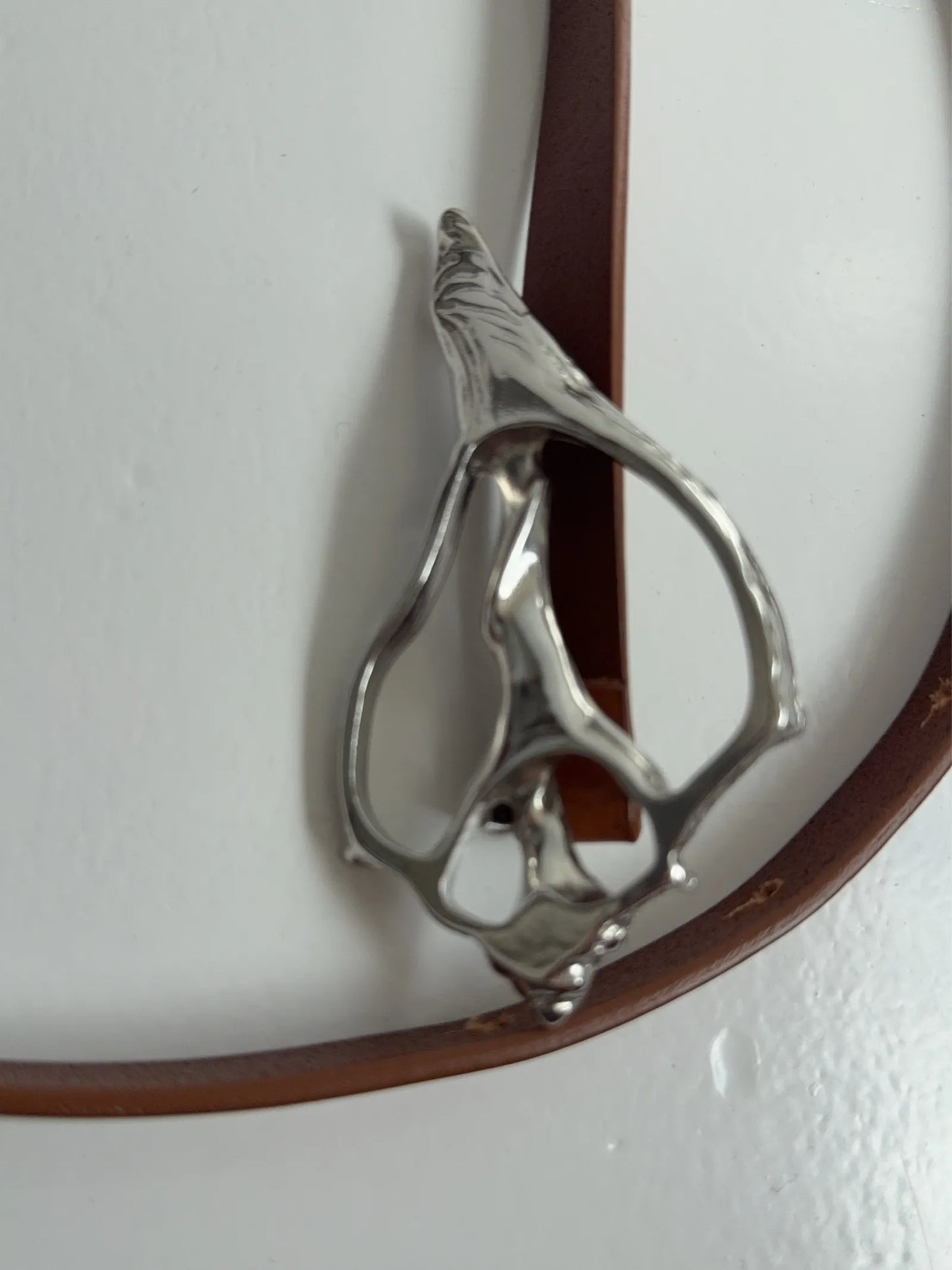 Rodebjer Shell Belt Brunt Läder Med Silver Spänne Belt
