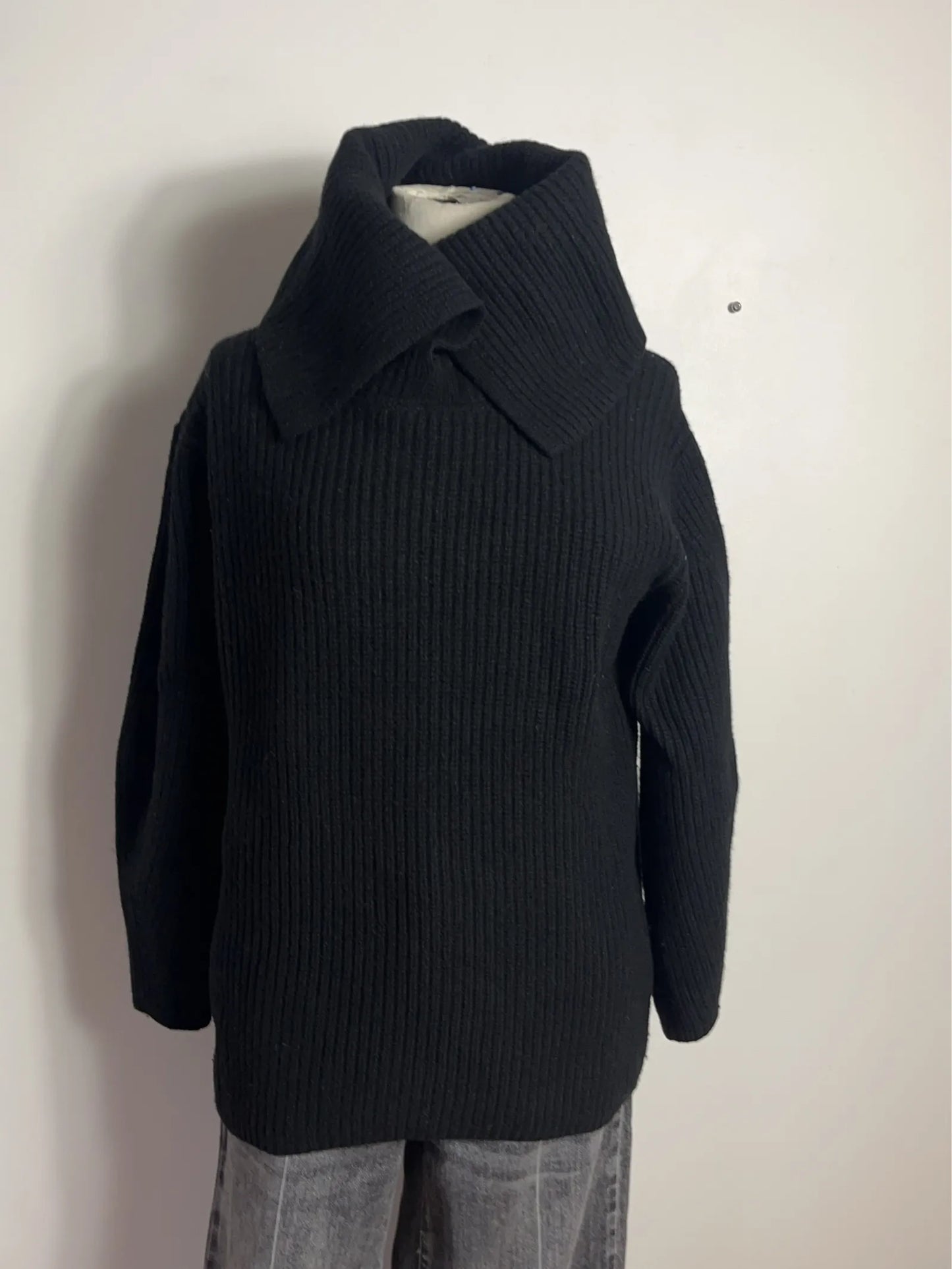 By Malene Birger Fevila Sweater