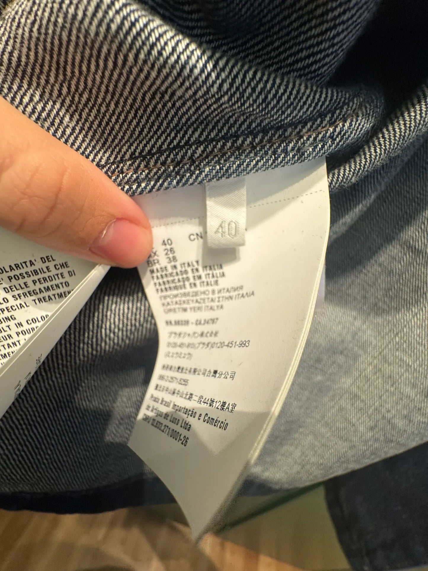 Prada-skjorta NWOT