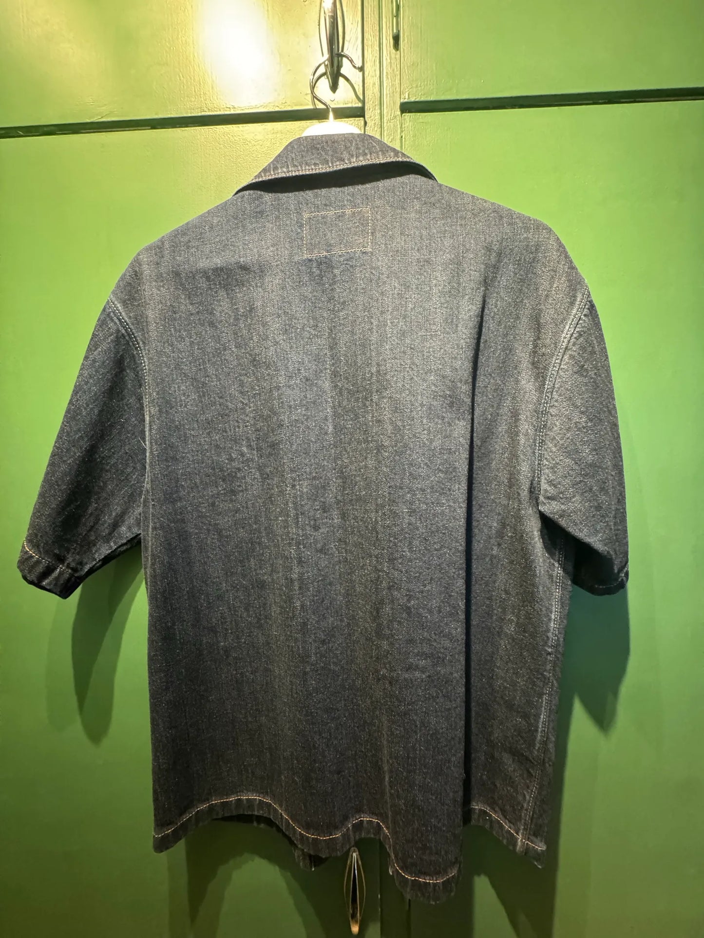 Prada-skjorta NWOT