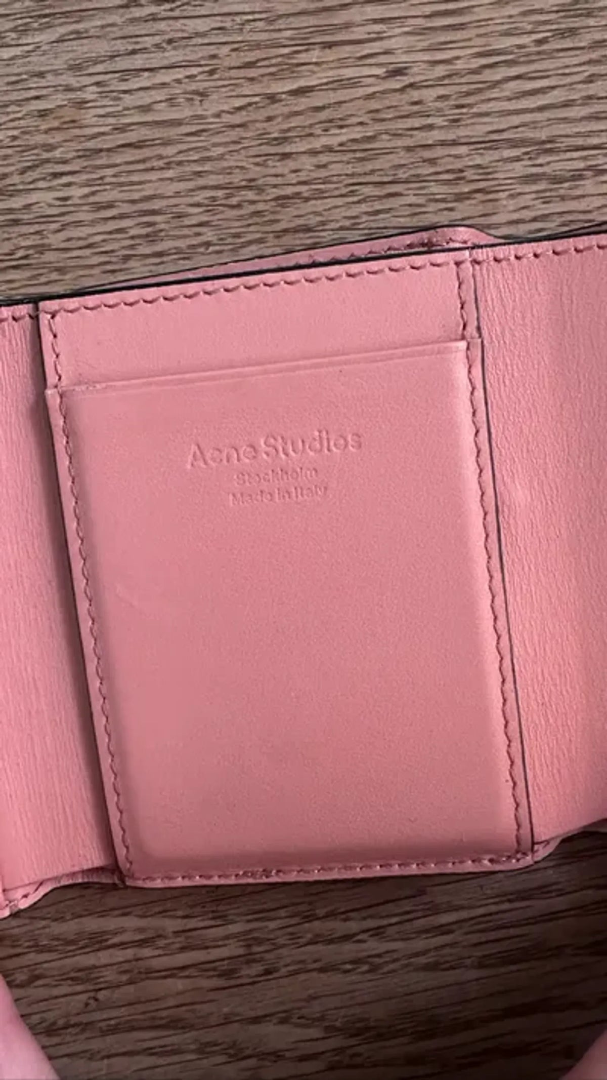 Acne Studios Trifold Leather Wallet-skinnplånbok