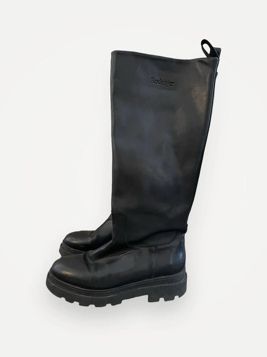 Rodebjer-skinnboots