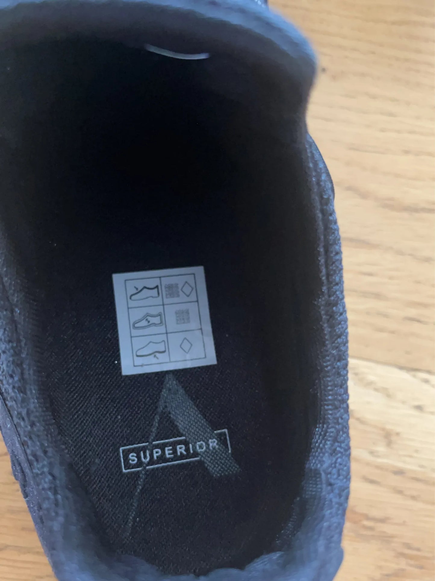 Arket-sneakers NWOT