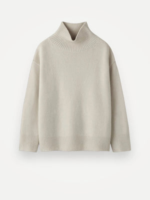 Soft Goat Boyfriend Turtleneck Chalk Turtleneck