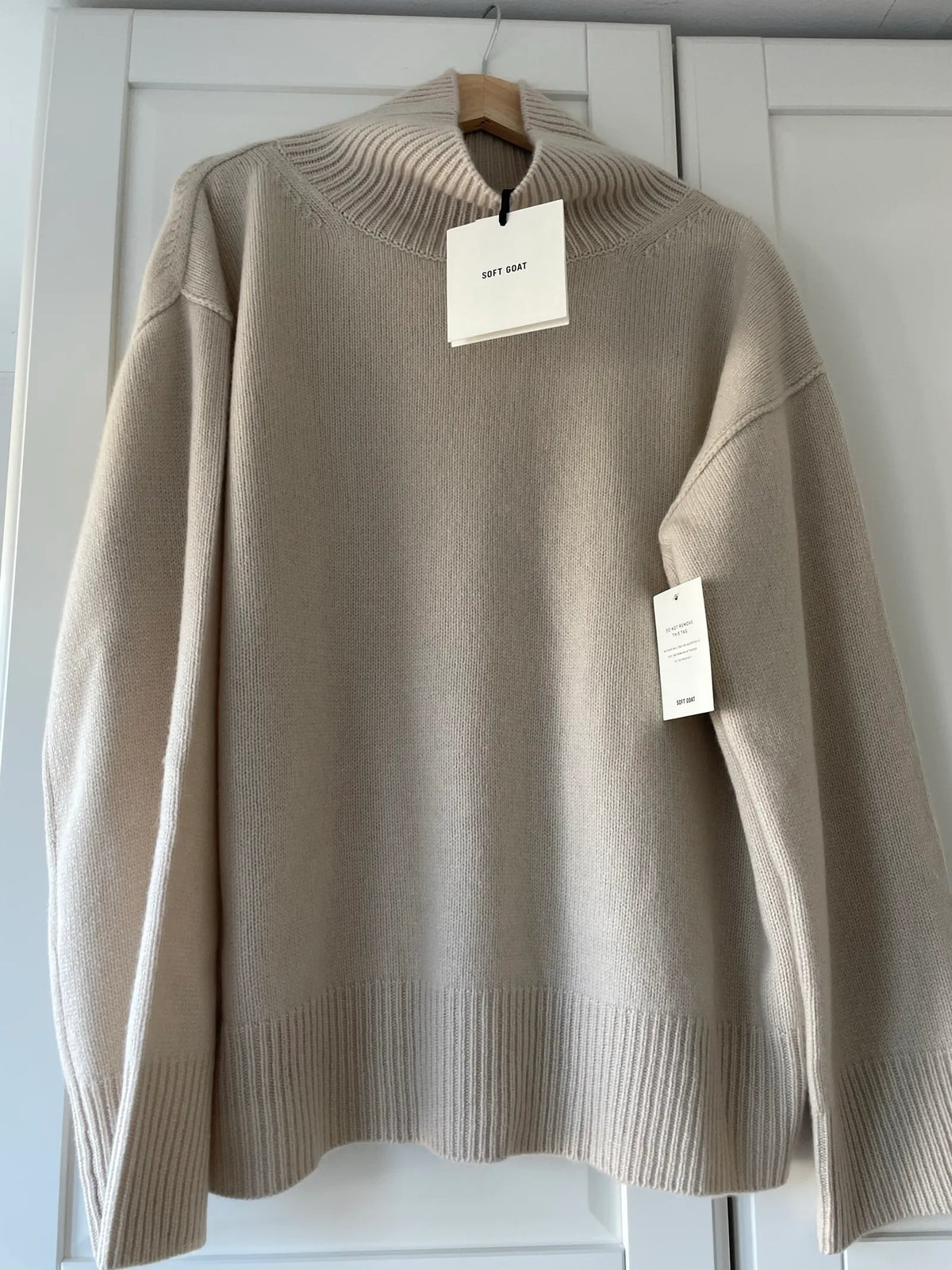 Soft Goat Boyfriend Turtleneck Chalk Turtleneck