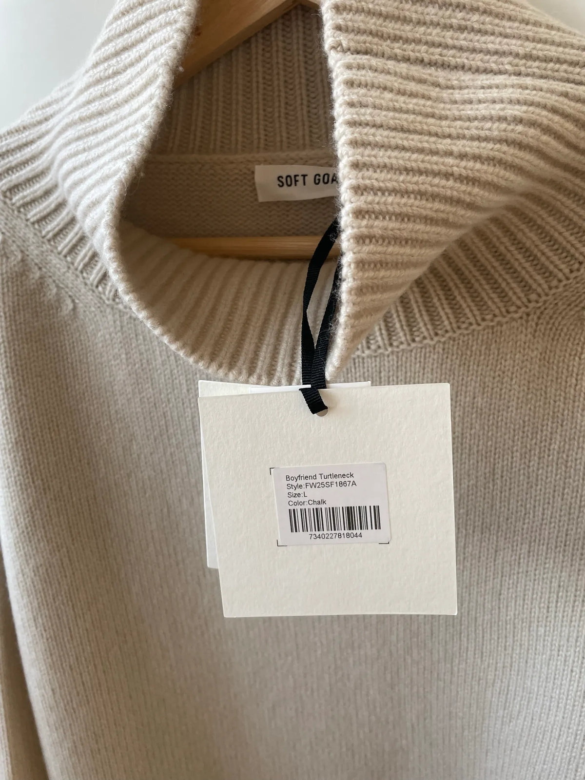 Soft Goat Boyfriend Turtleneck Chalk Turtleneck