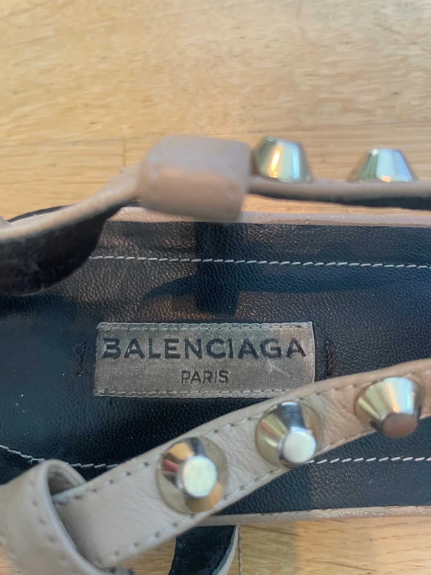 Balenciaga-skinnsandaler