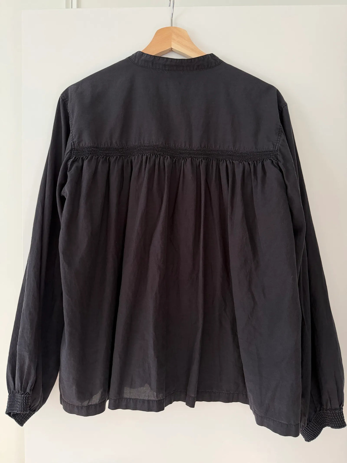 Arket-blus