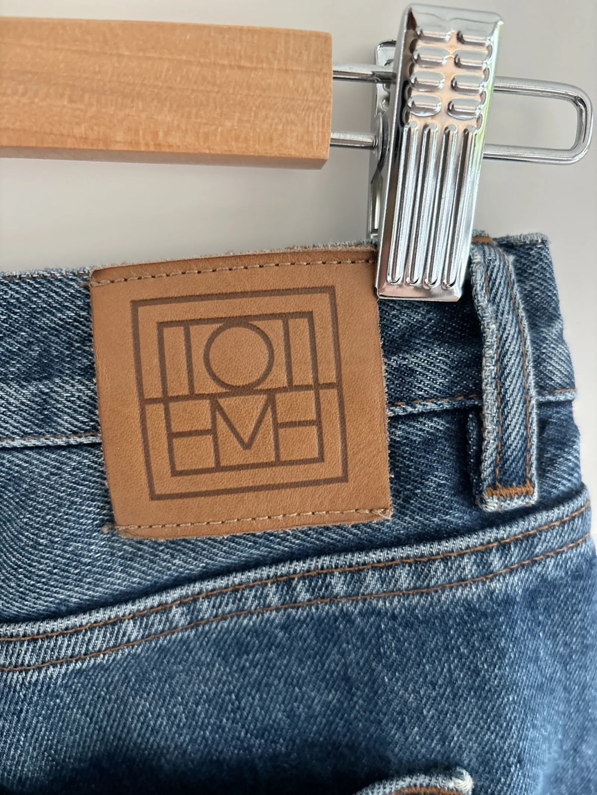Toteme Twisted Seam Denim-jeans