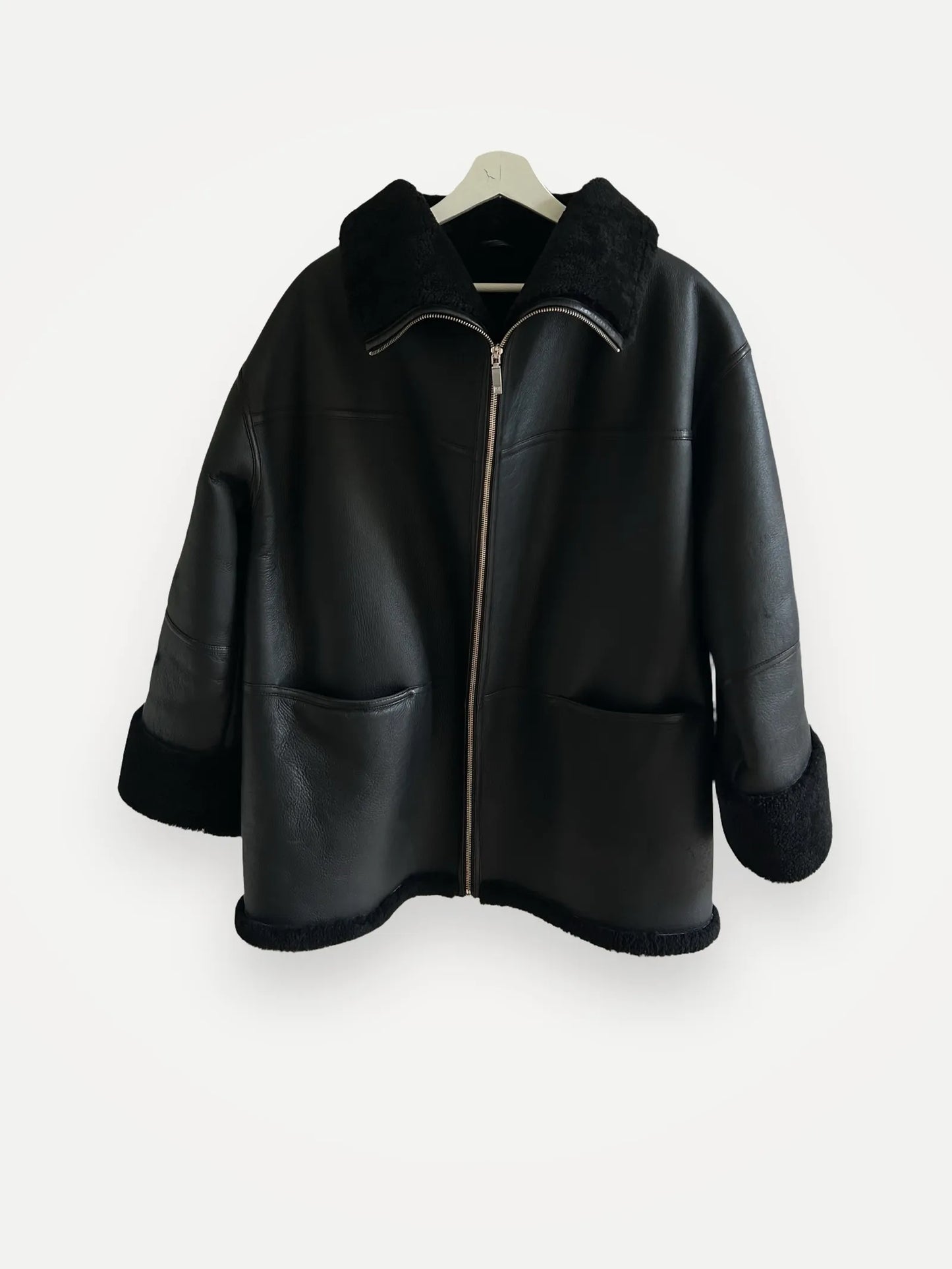Toteme Signature Shearling-skinnjacka