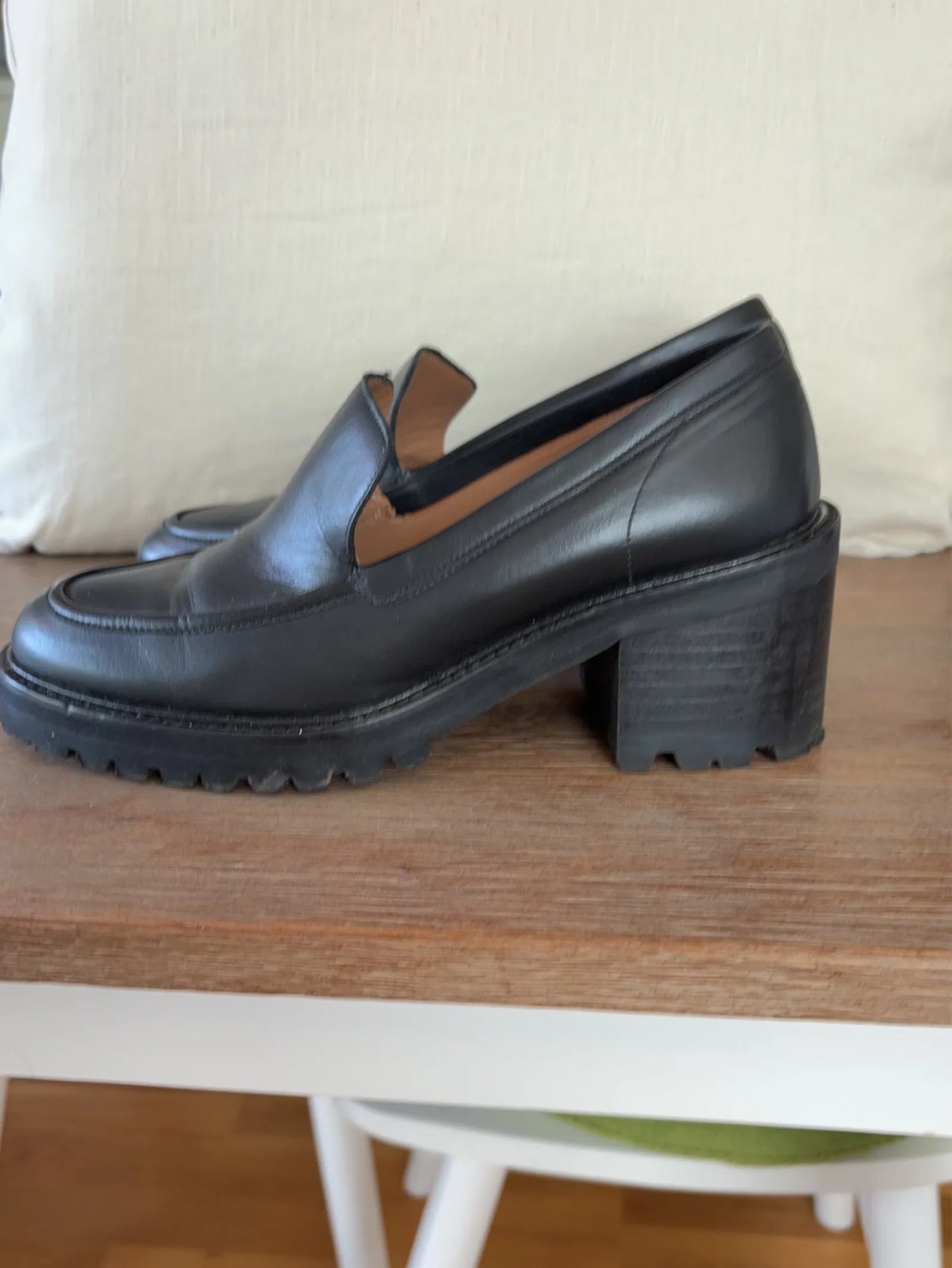 Flattered Saga Leather Black-skinnklackar