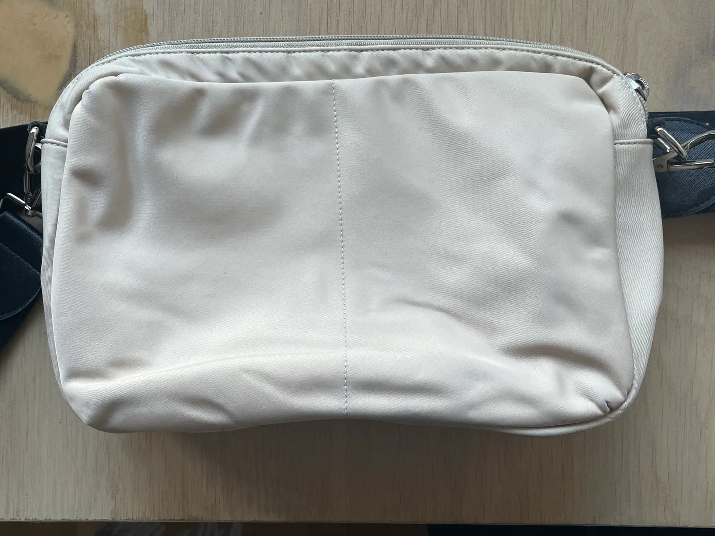 Won Hundred Dea Nylon Shoulder bag