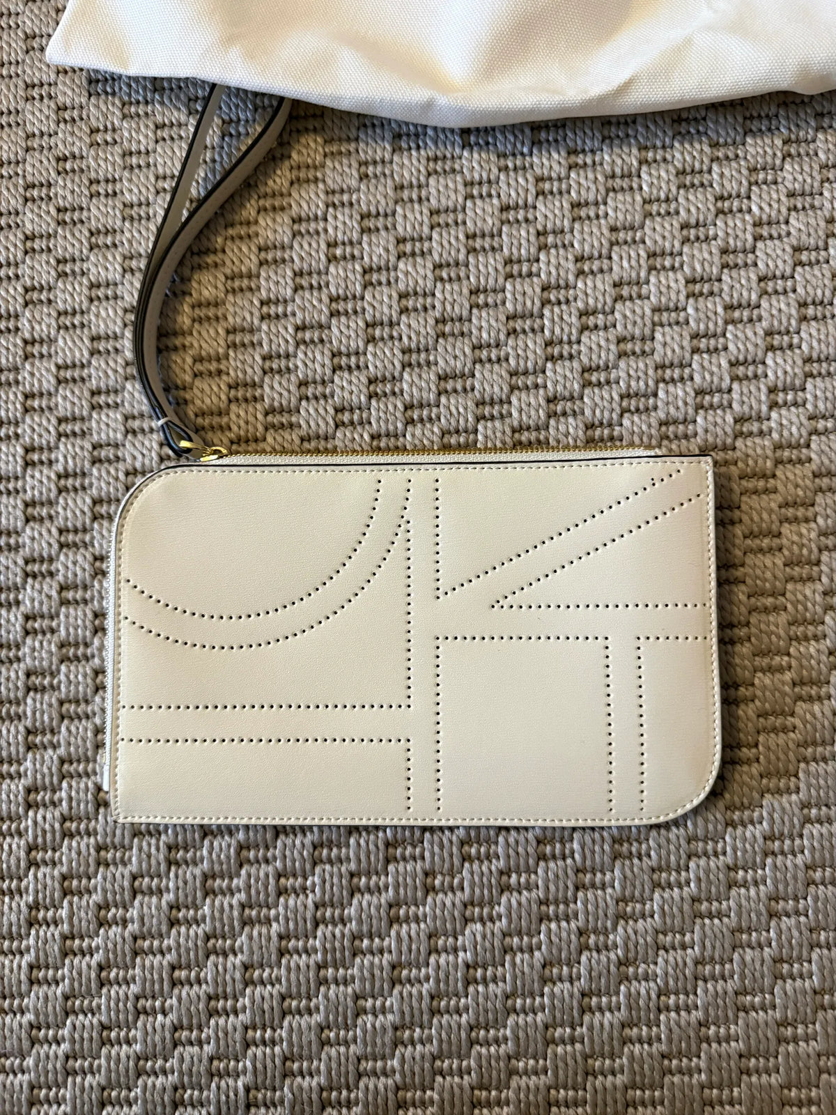 Toteme Monogram Leather Wristlet Pouch-skinnkuvertväska NWOT