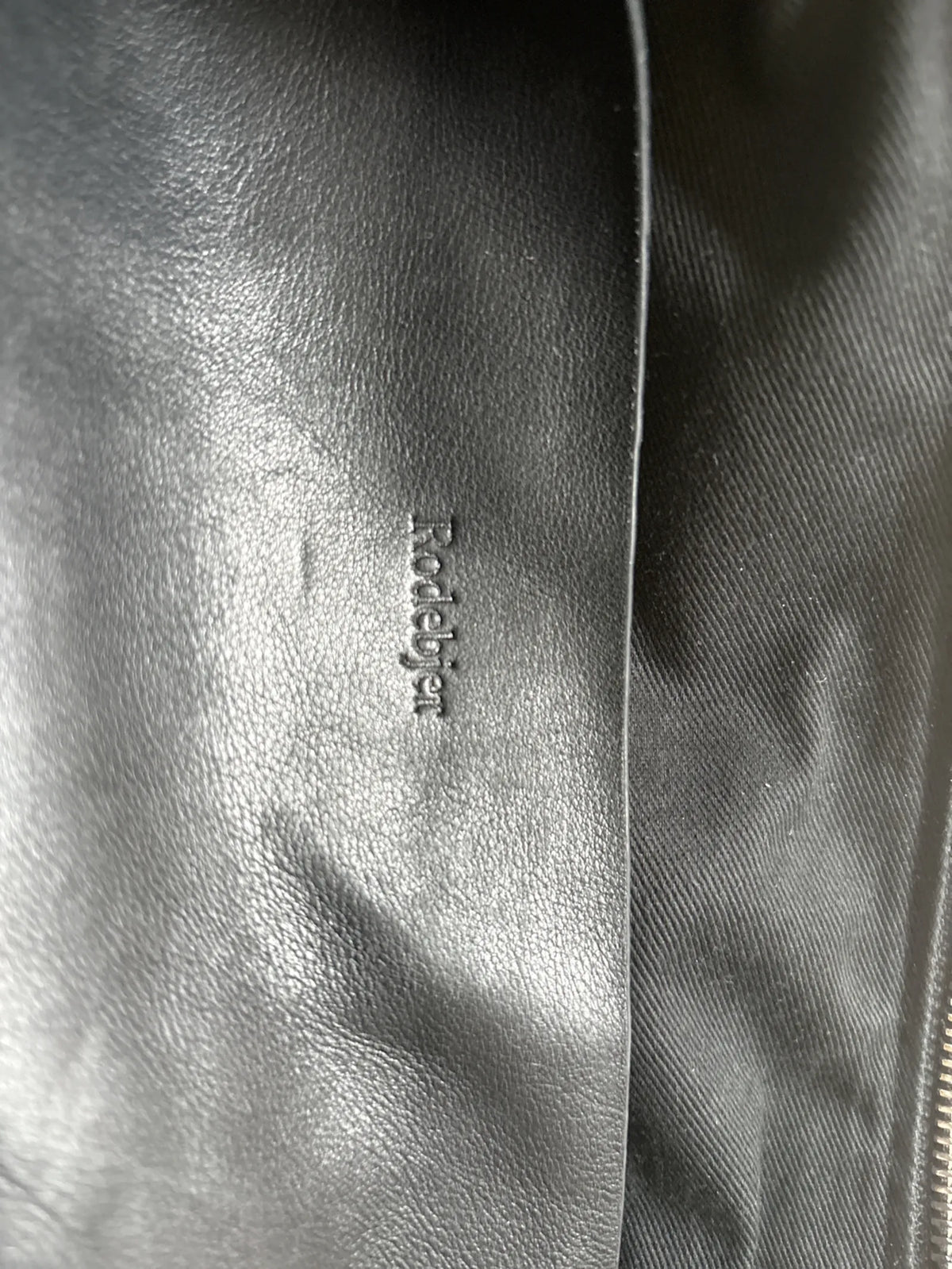 Rodebjer The Seashell Leather Tote-skinnaxelremsväska