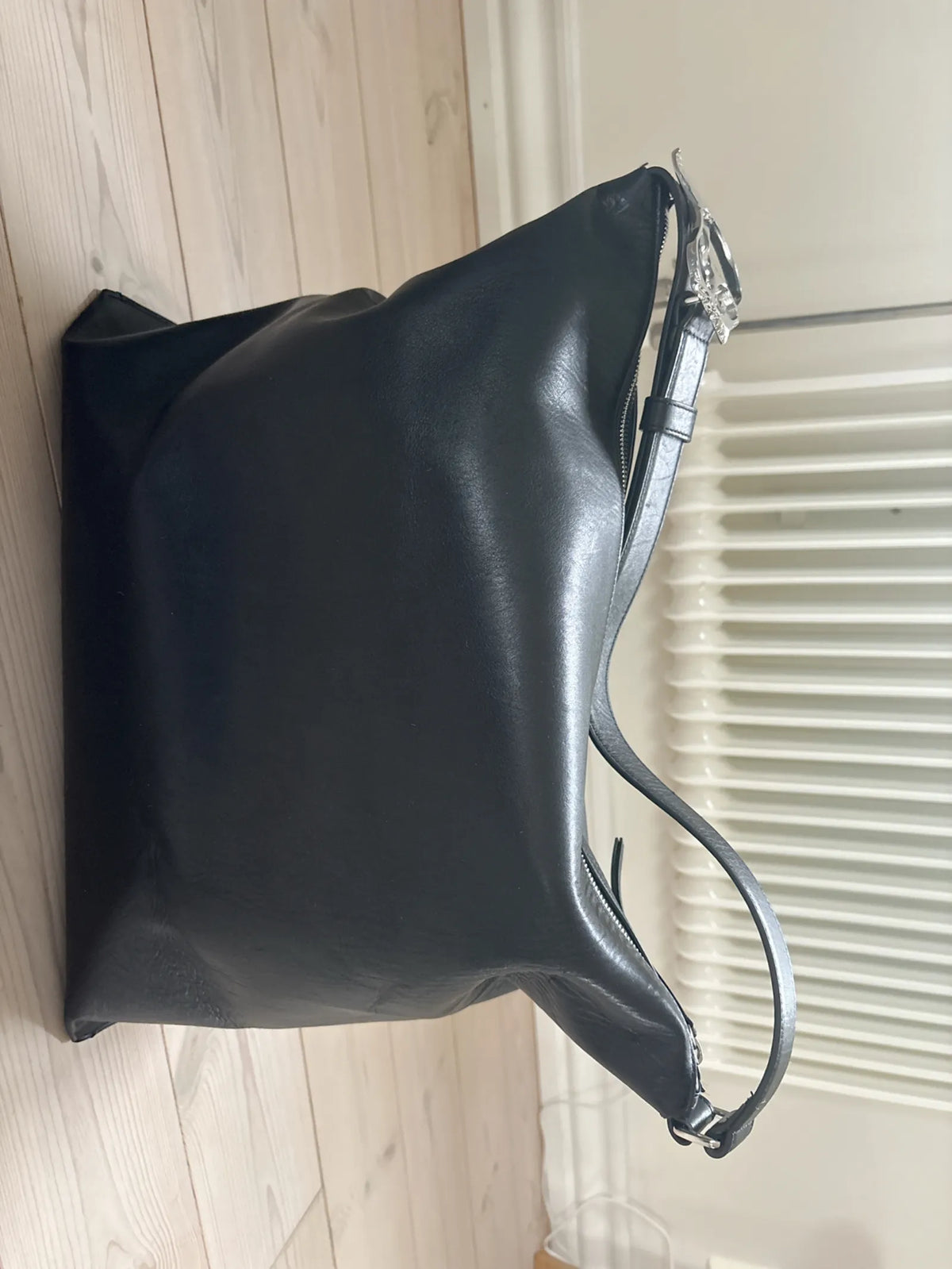Rodebjer The Seashell Leather Tote-skinnaxelremsväska
