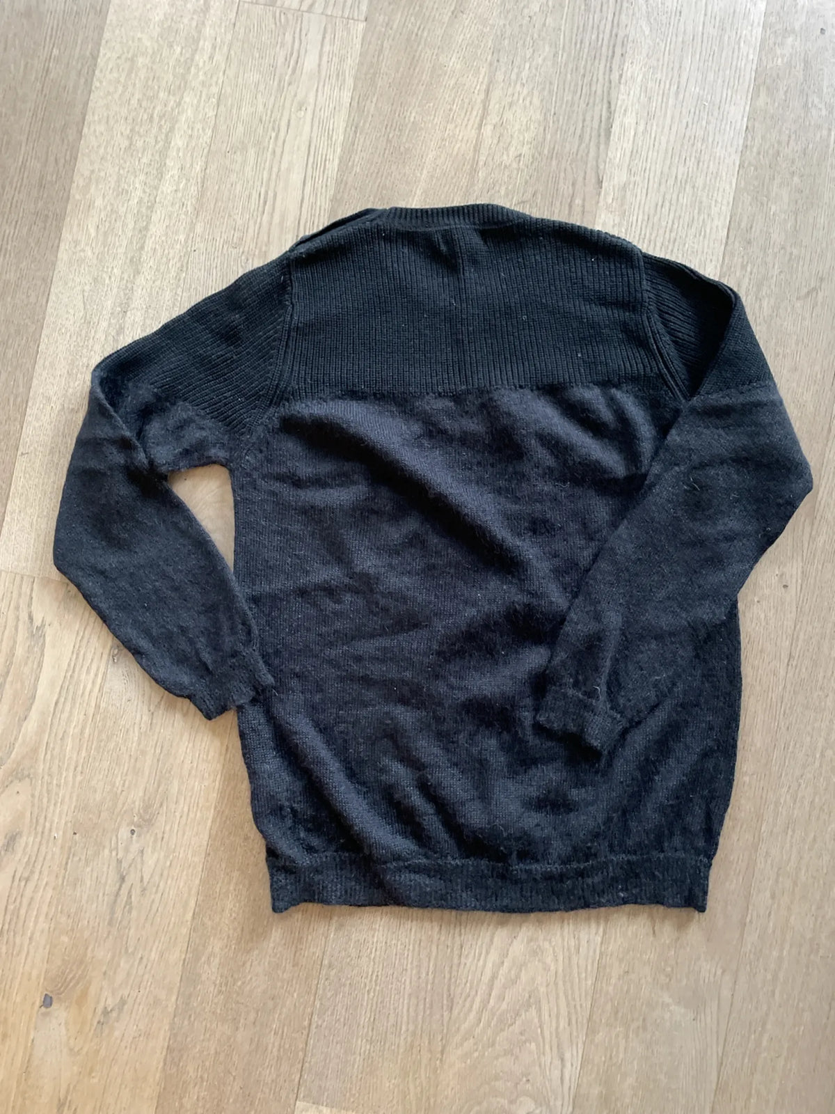 Whyred Sweater