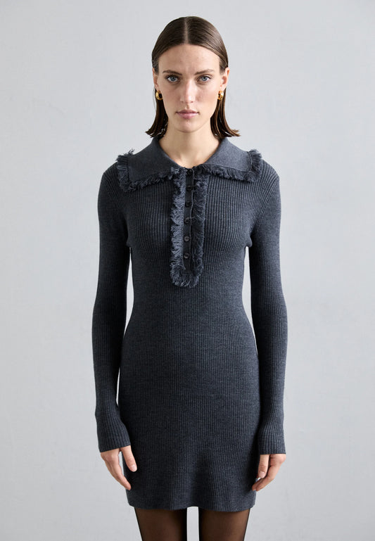 By Malene Birger Tonai-ullklänning