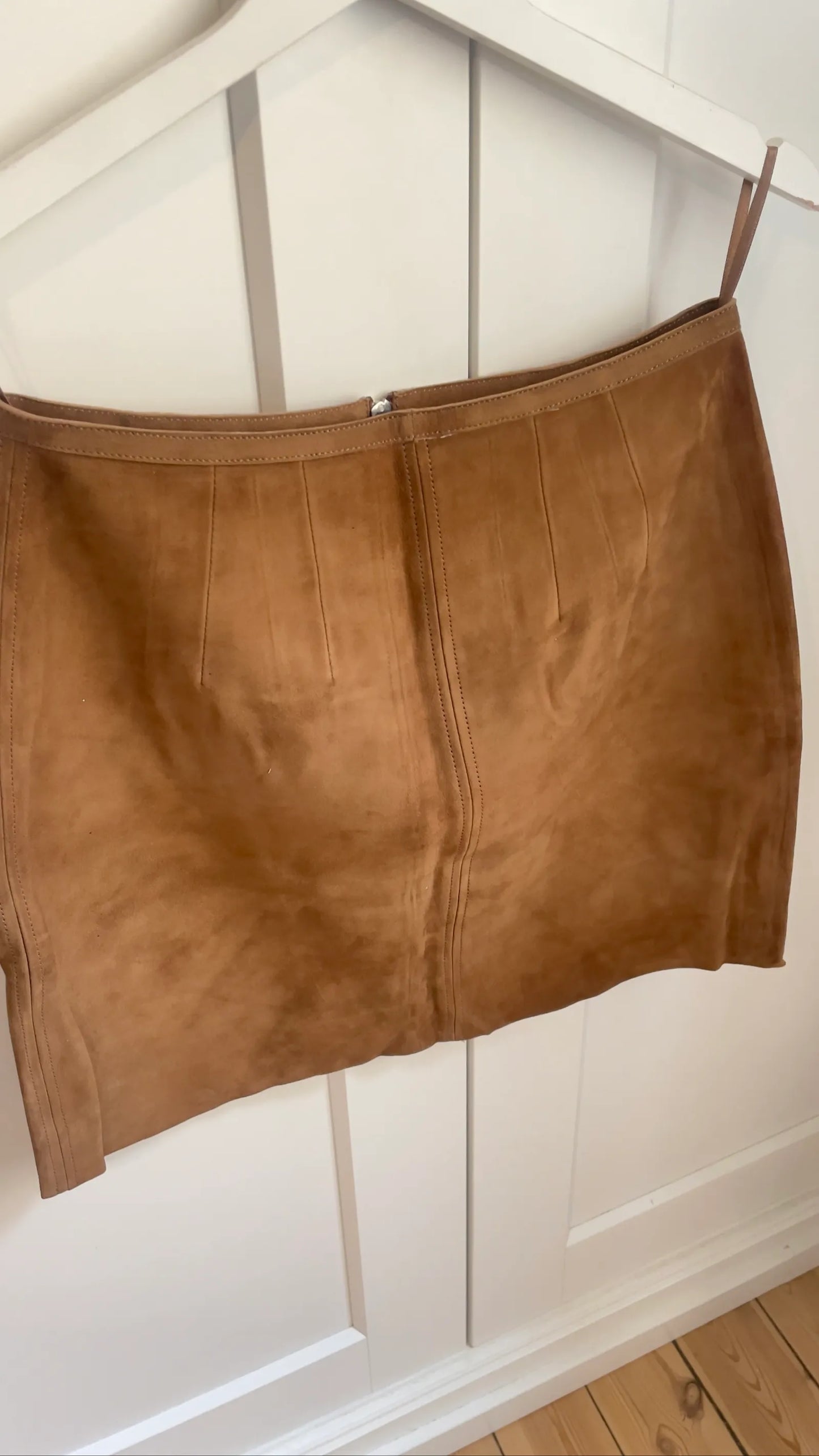 Dagmar Mini Suede-kjol NWOT
