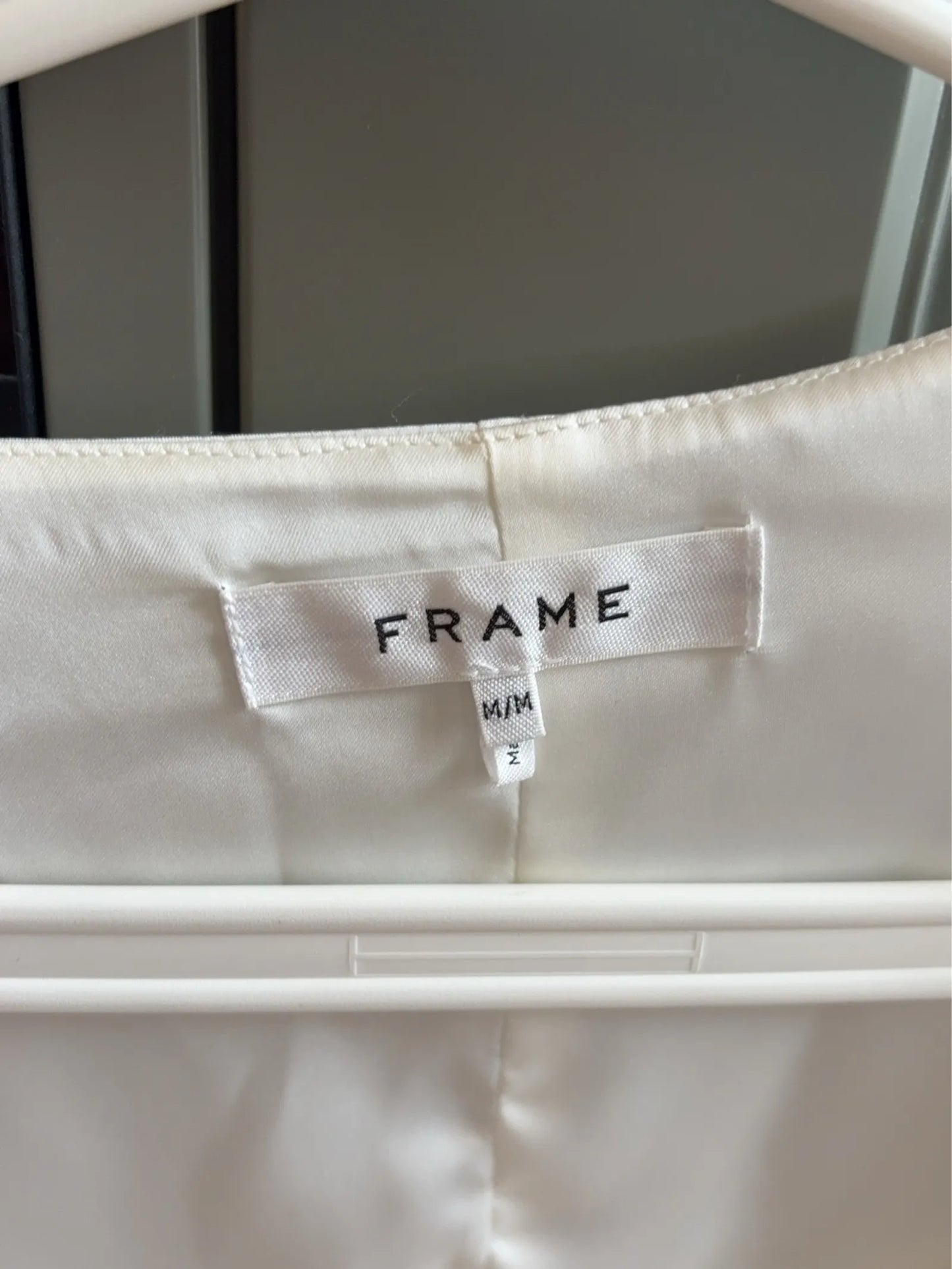 Frame Denim-sidenblus NWOT