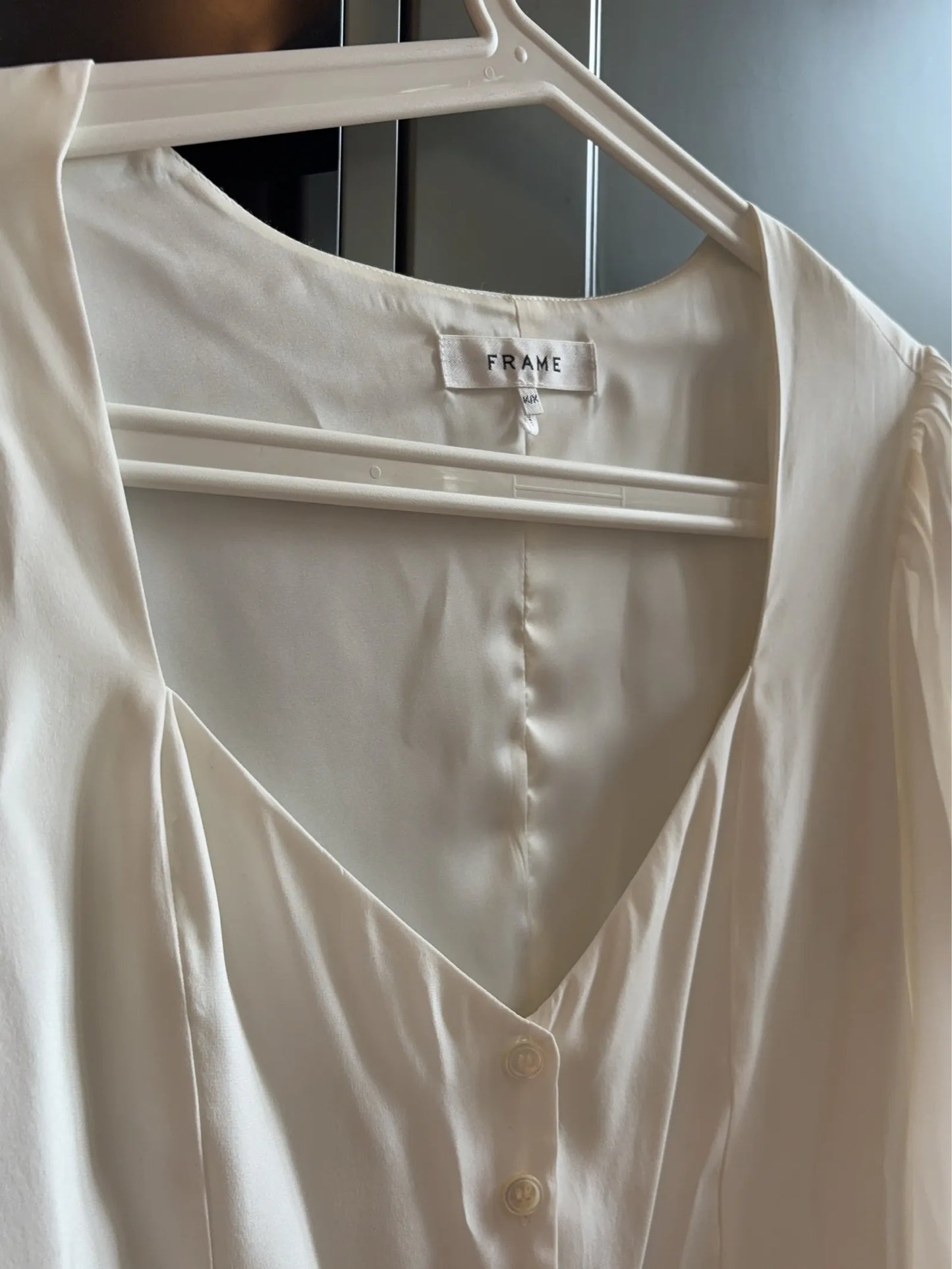 Frame Denim-sidenblus NWOT