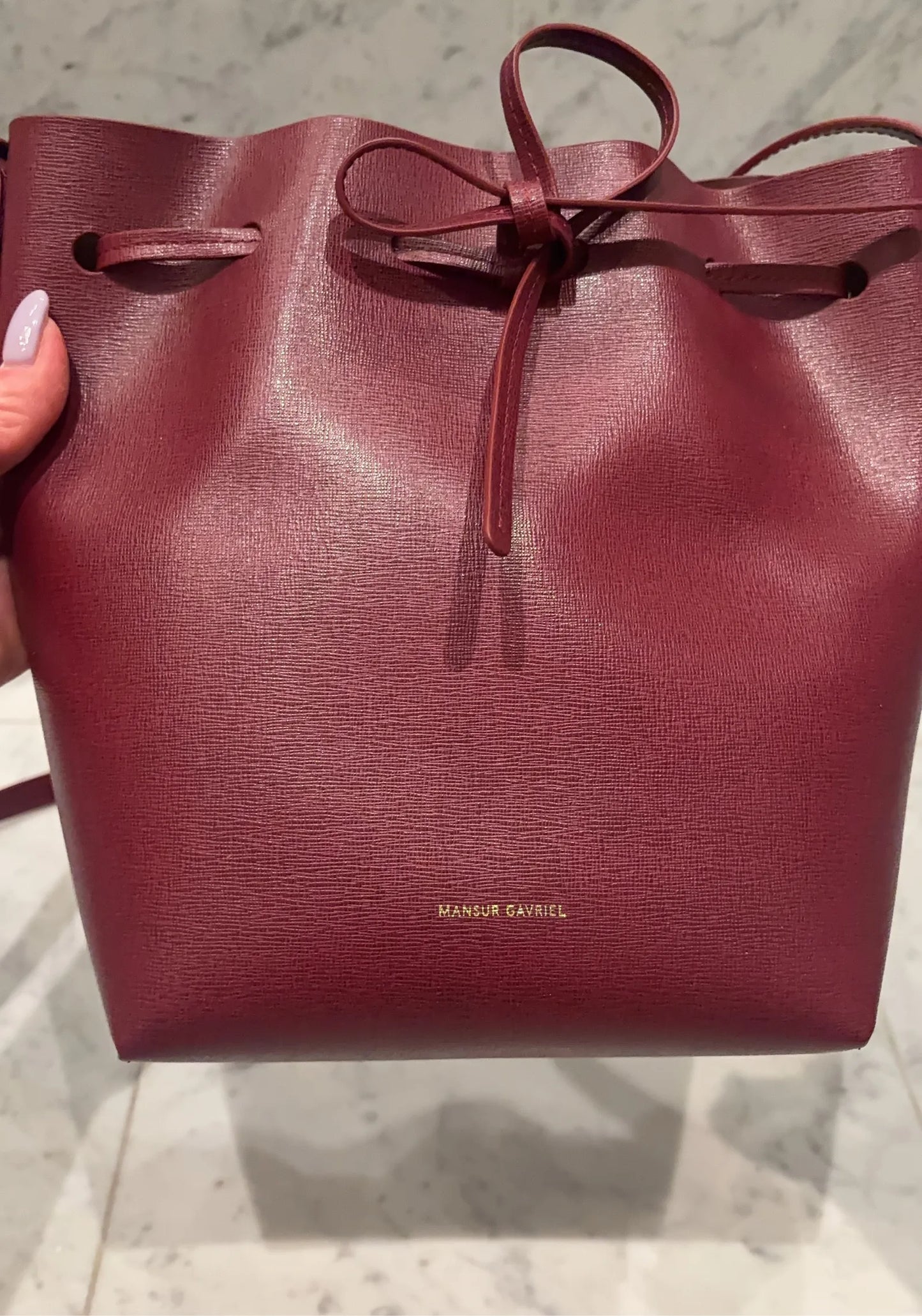 Mansur Gavriel-skinnaxelremsväska NWOT