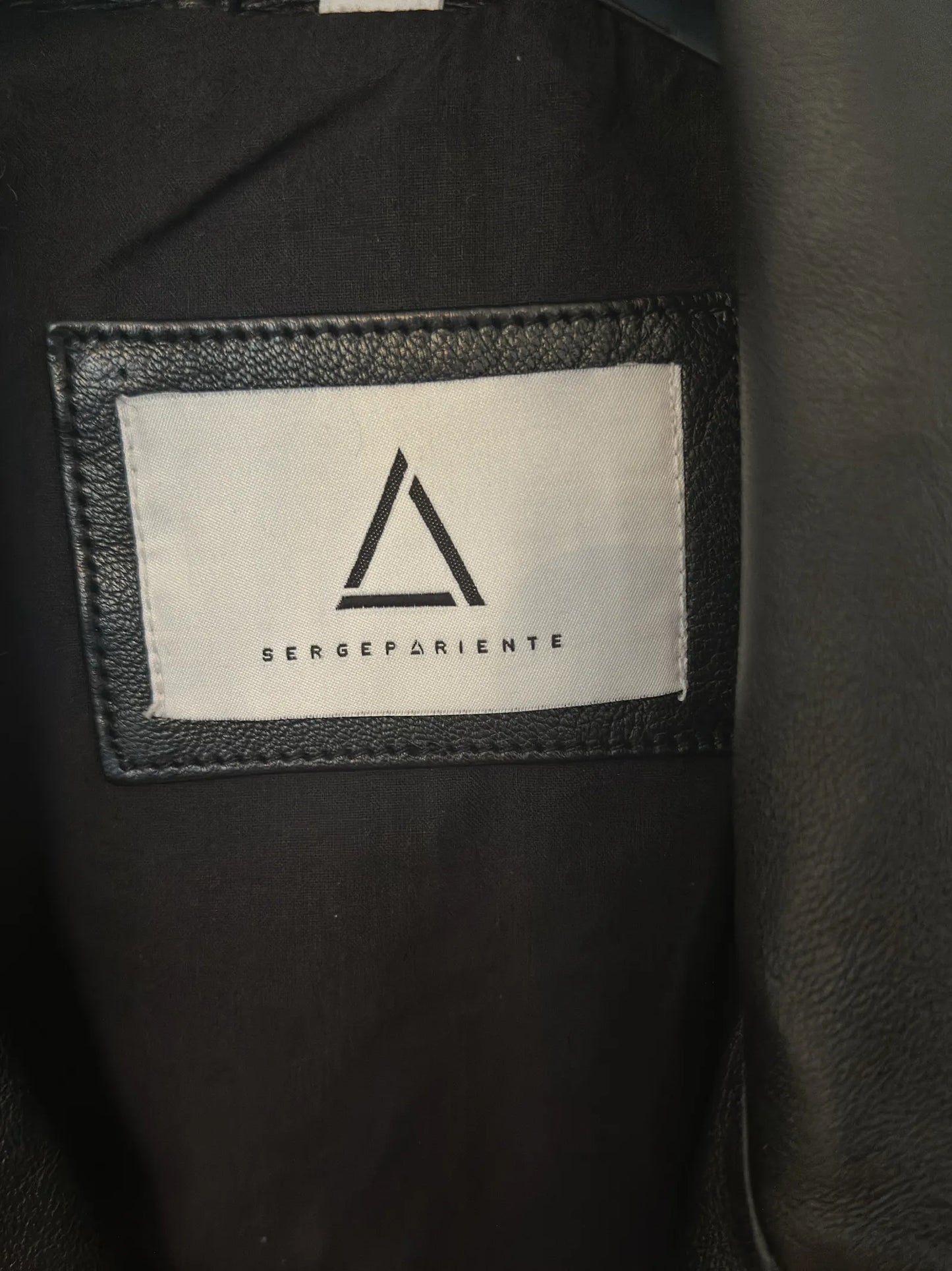 Serge Pariente Style-skinnjacka NWOT