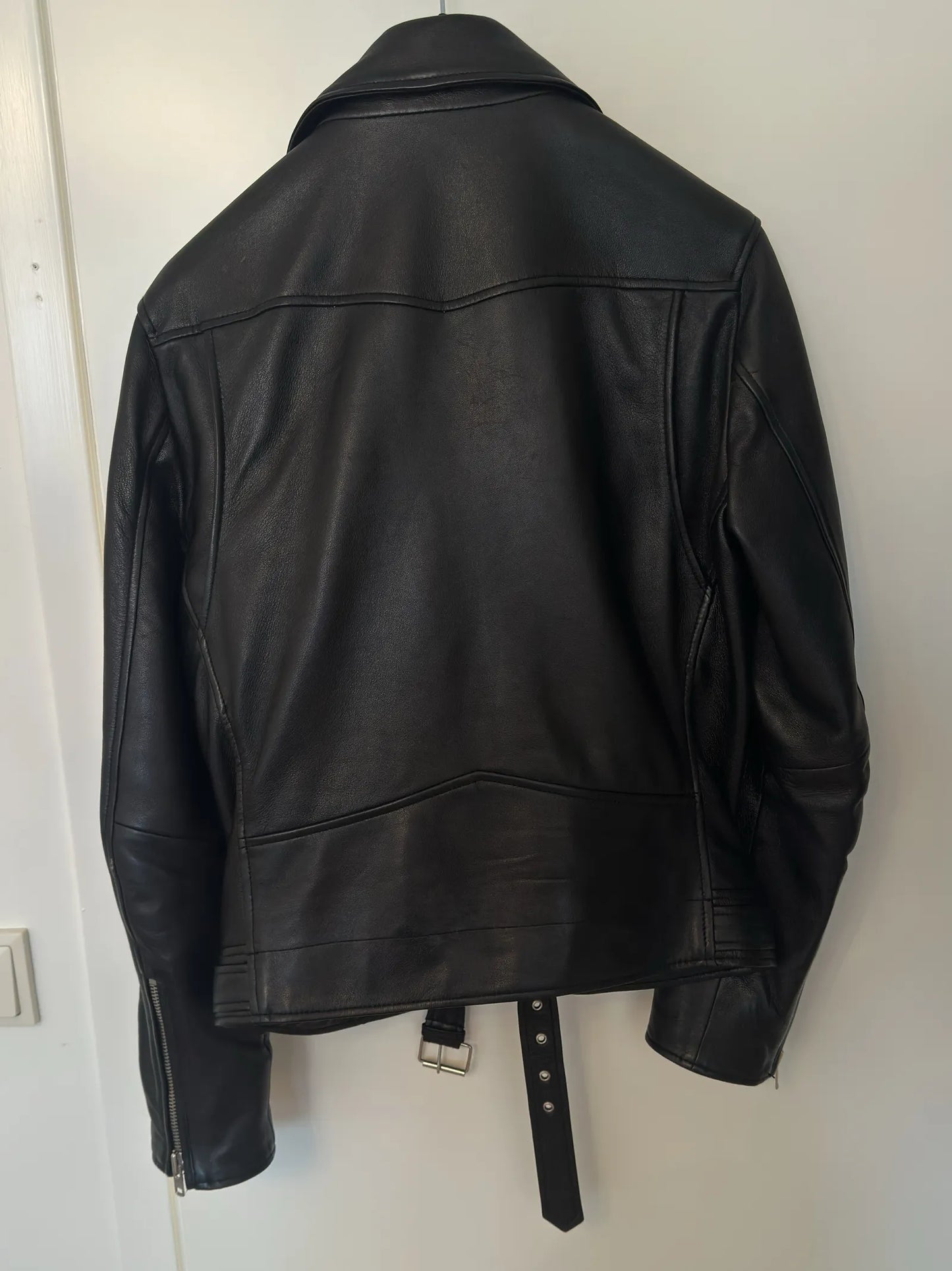 Serge Pariente Style-skinnjacka NWOT