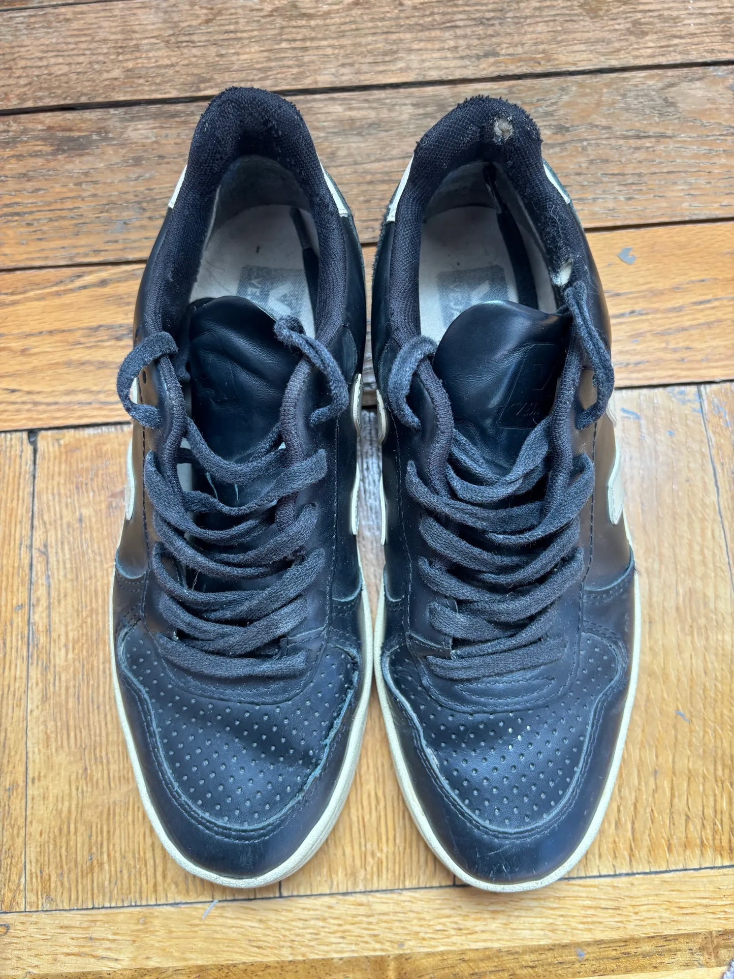 Veja-skinnsneakers