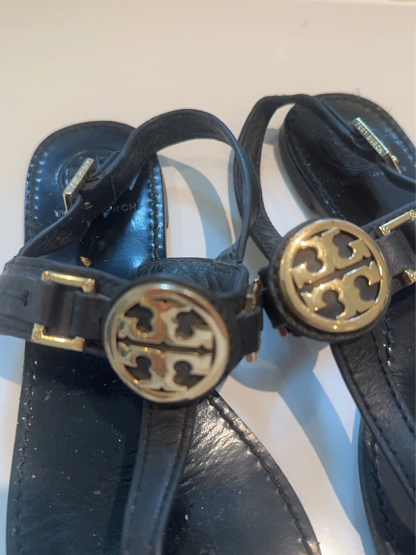Tory Burch-skinnsandaler