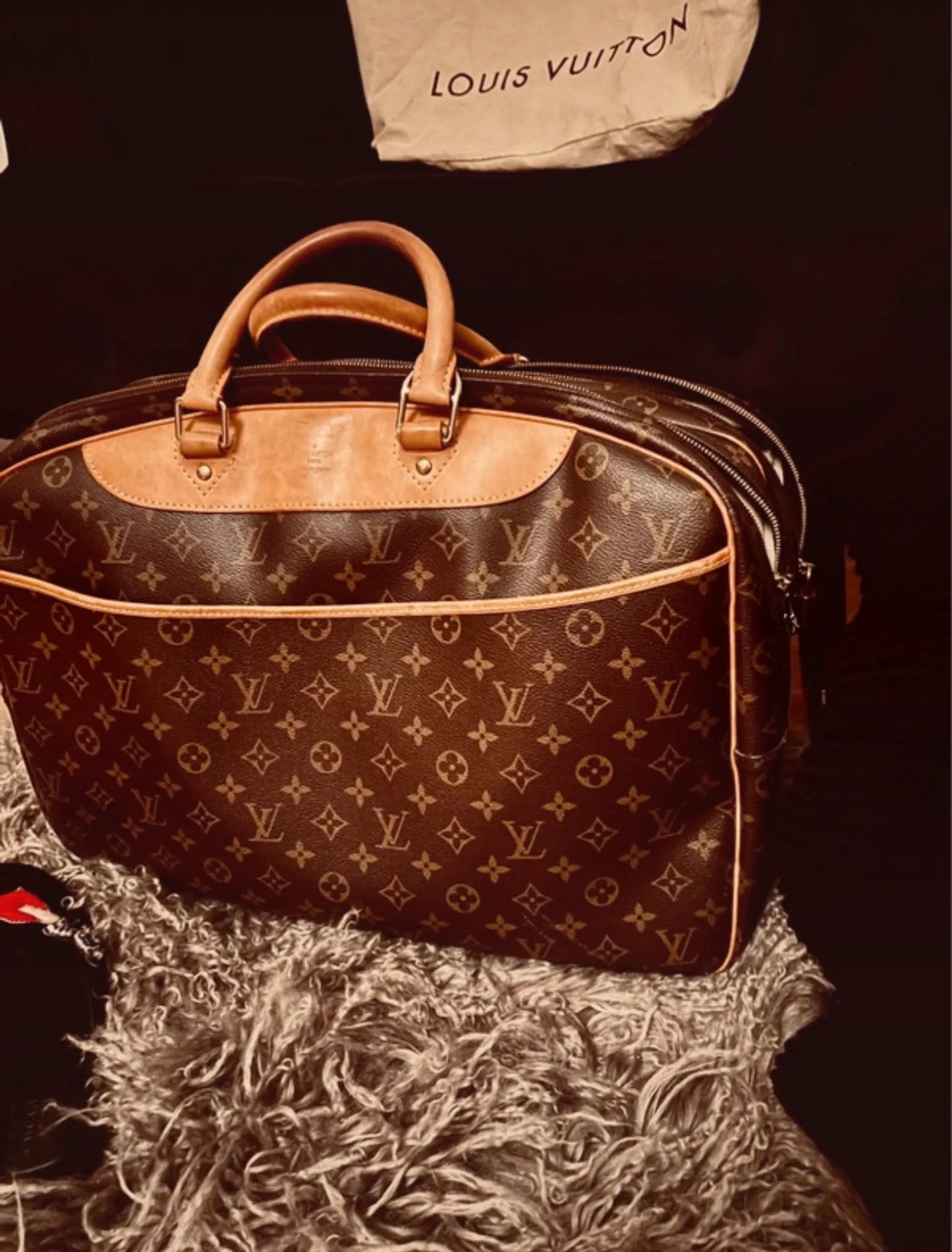 Louis Vuitton 24 Heures Weekendbag Travel bag